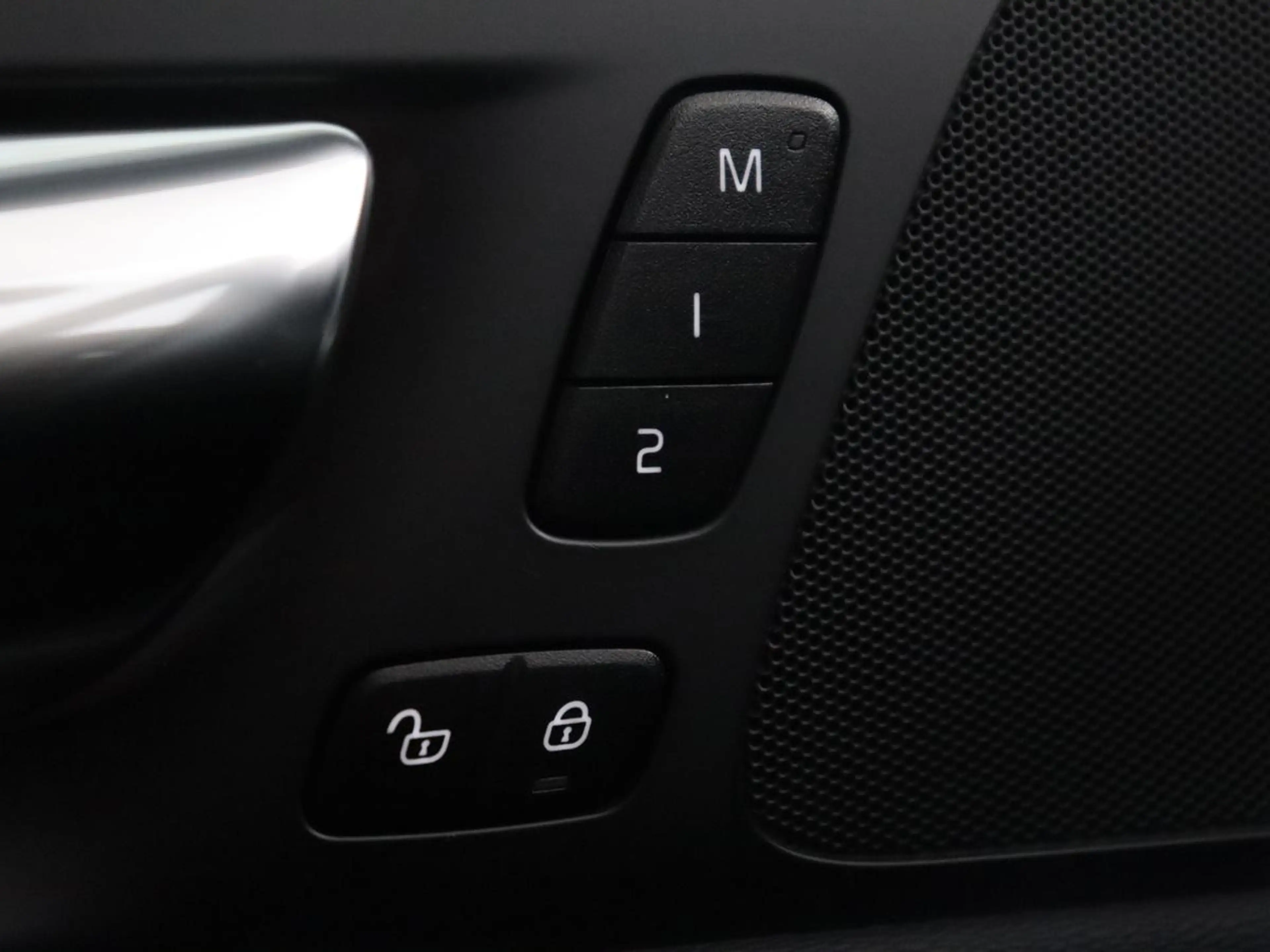 Volvo V60 2.0 B4 R-Design | Leder | Trekhaak | Black Pack | — photo 18