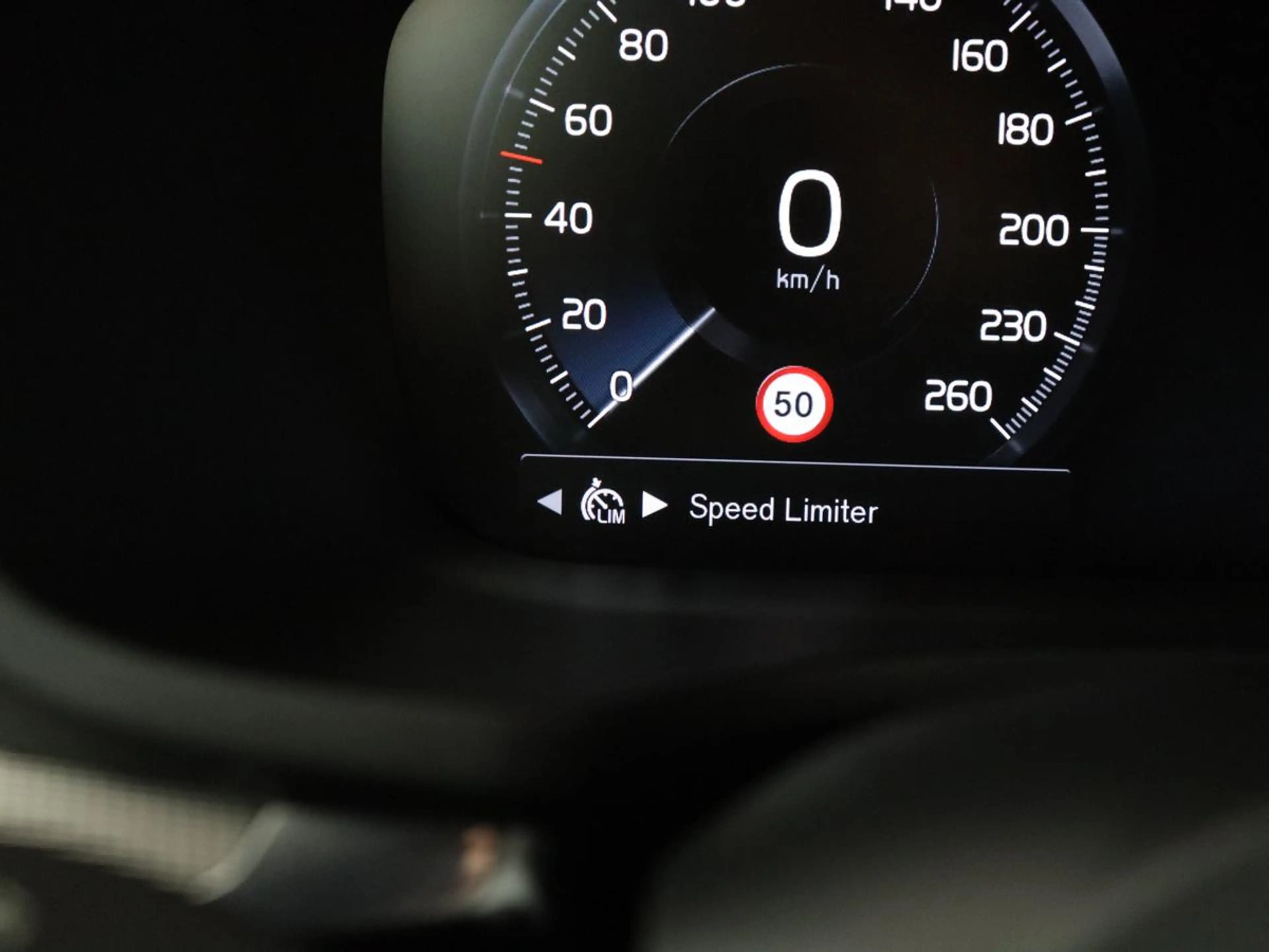 Volvo V60 2.0 B4 R-Design | Leder | Trekhaak | Black Pack | — photo 20
