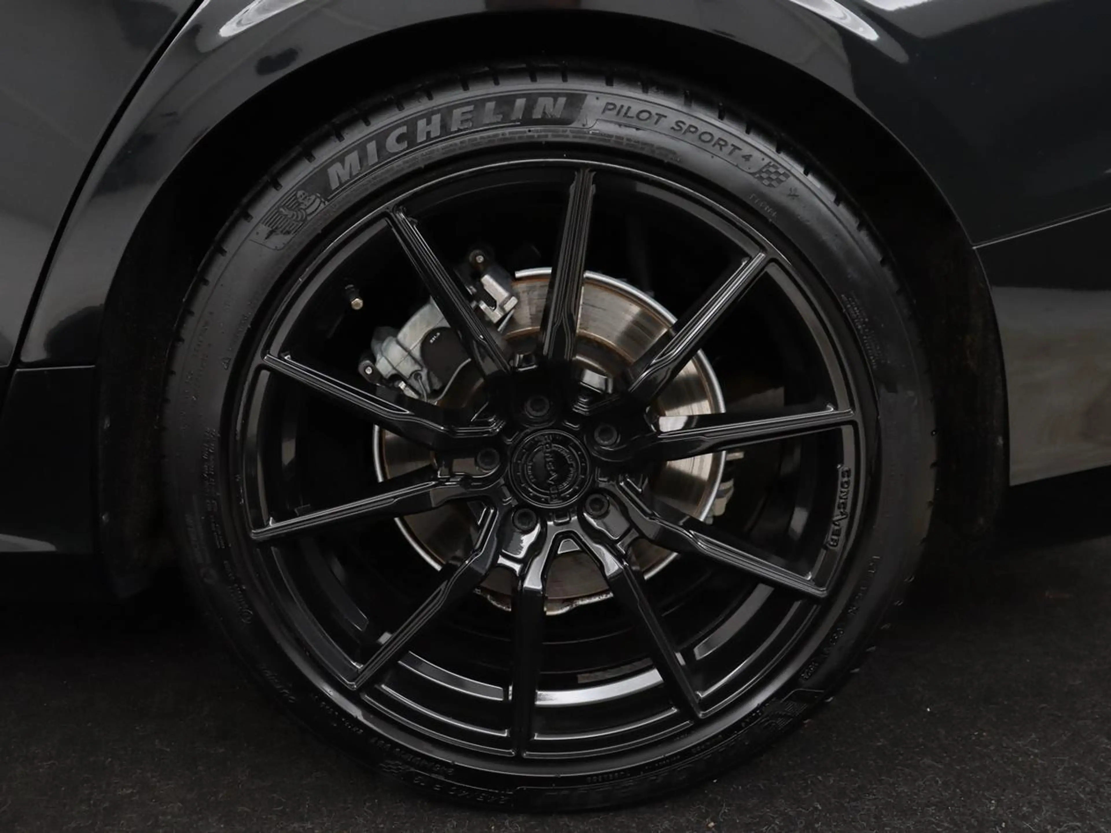 Volvo V60 2.0 B4 R-Design | Leder | Trekhaak | Black Pack | — photo 34