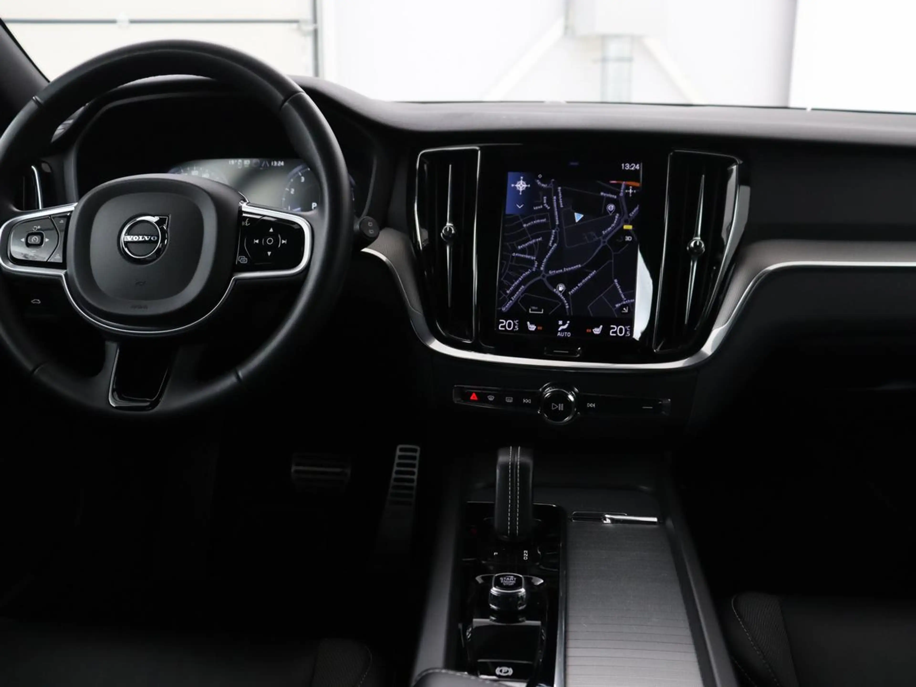 Volvo V60 2.0 B4 R-Design | Leder | Trekhaak | Black Pack | — photo 7