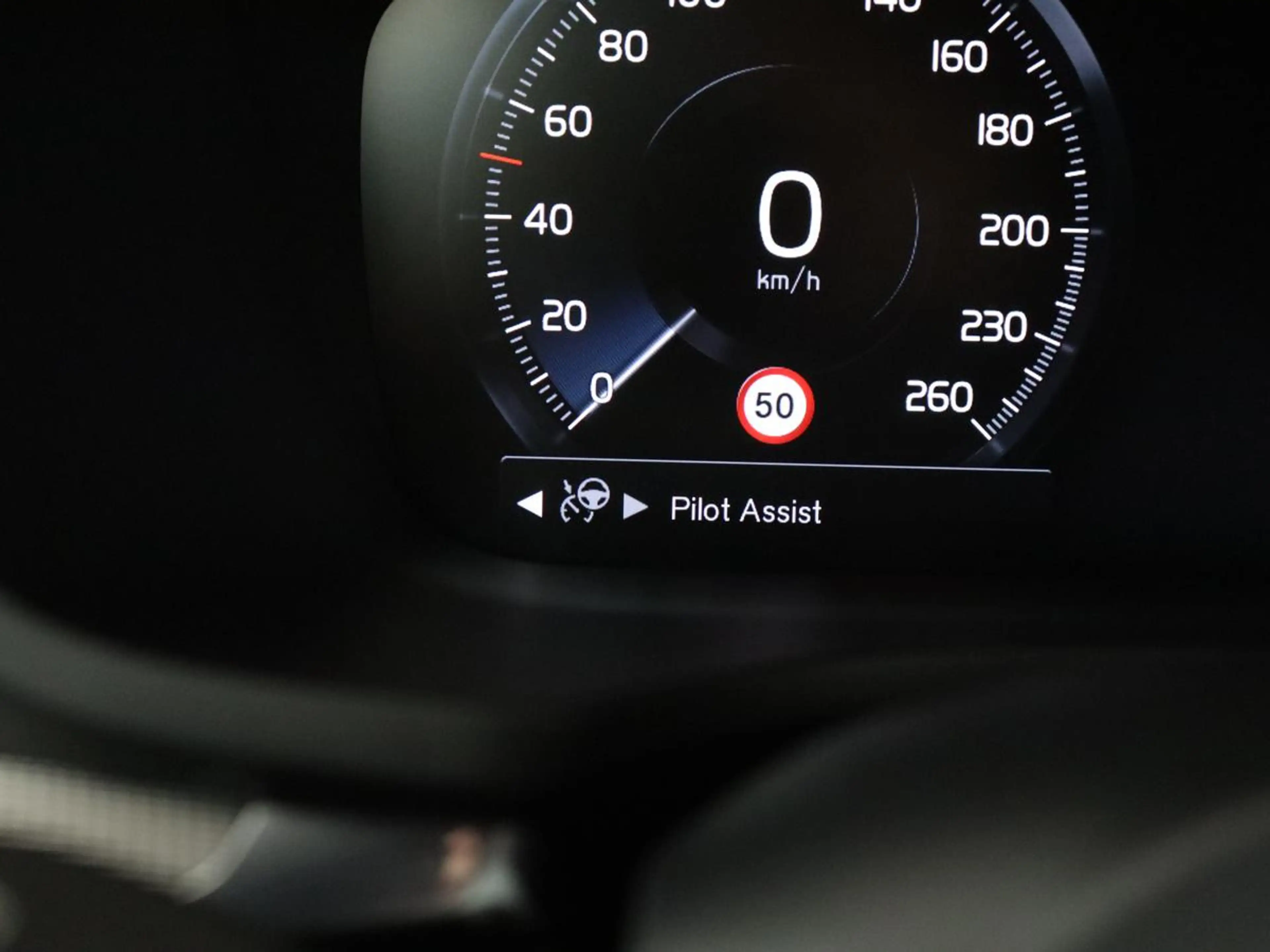 Volvo V60 2.0 B4 R-Design | Leder | Trekhaak | Black Pack | — photo 22