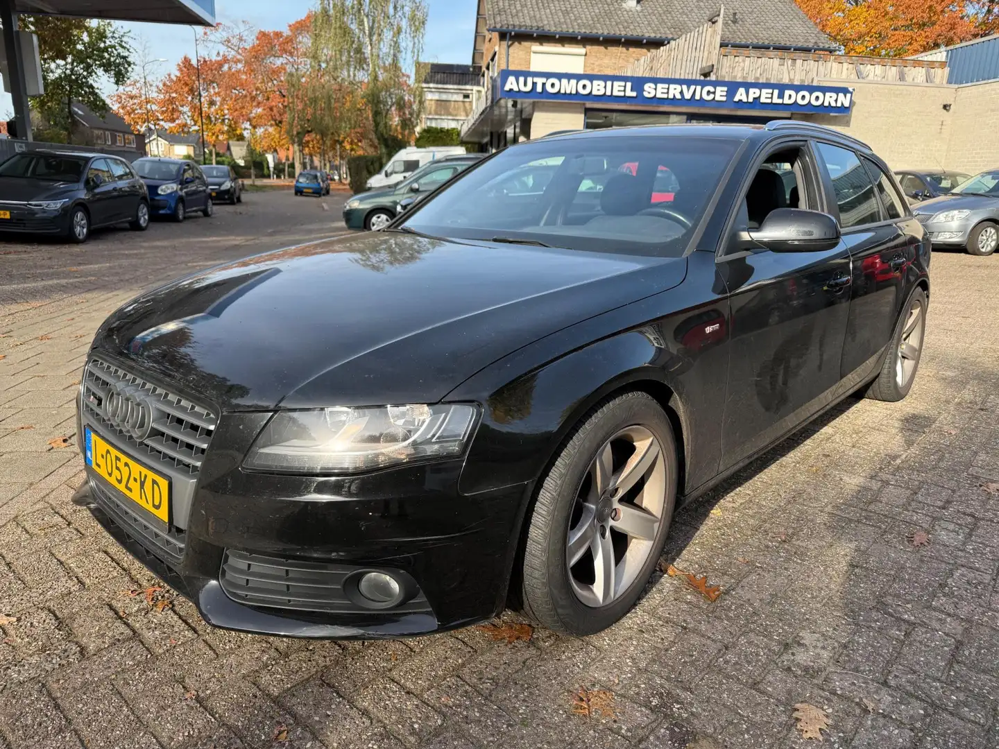Audi A4 Avant 1.8 TFSI MOTOR DEFECT! * SLINE*CLIMA*NAVI*LM Zwart - 1