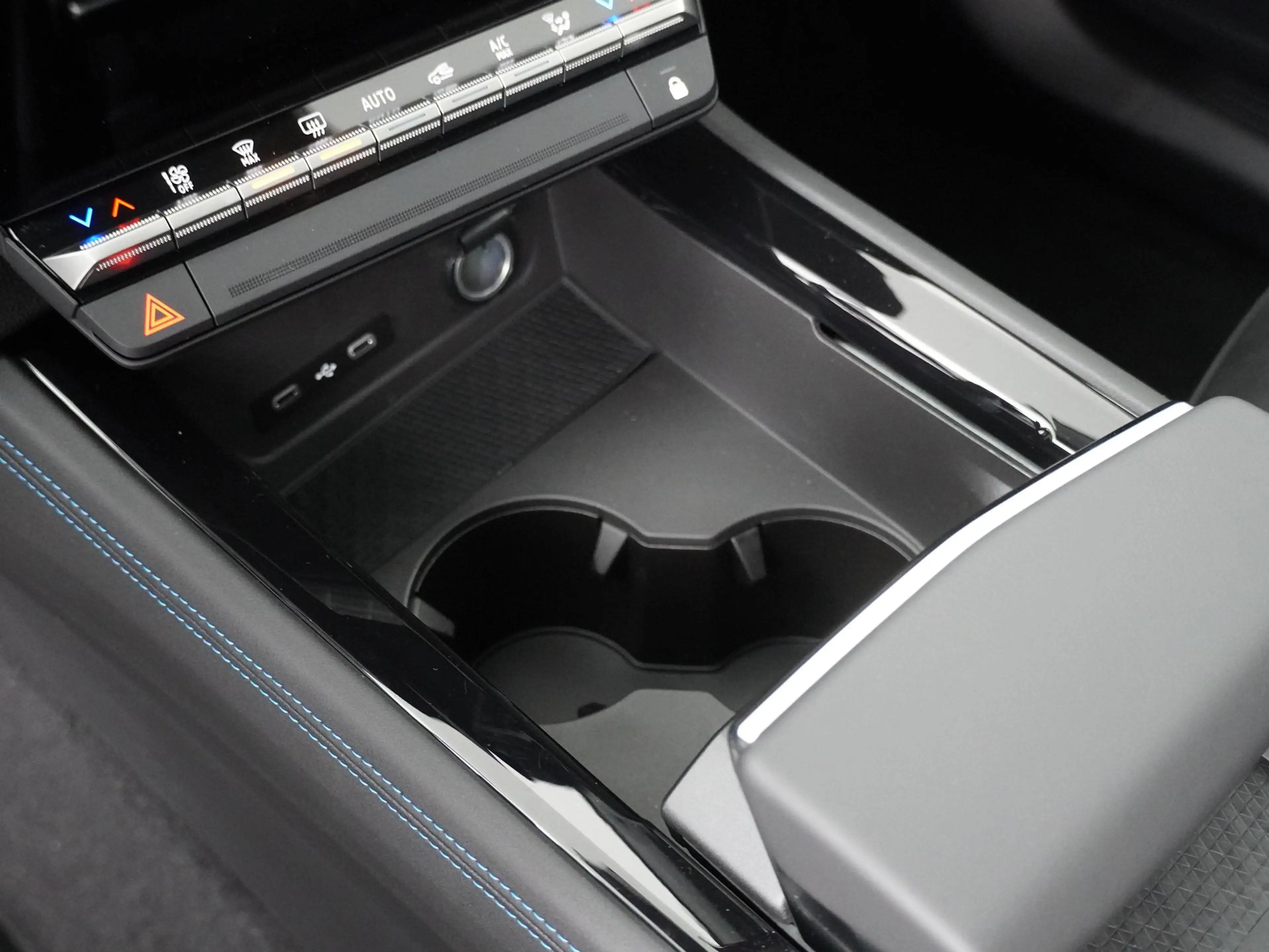 Renault Rafale esprit Alpine full hybrid E-Tech 200 | pack Élysée — photo 12