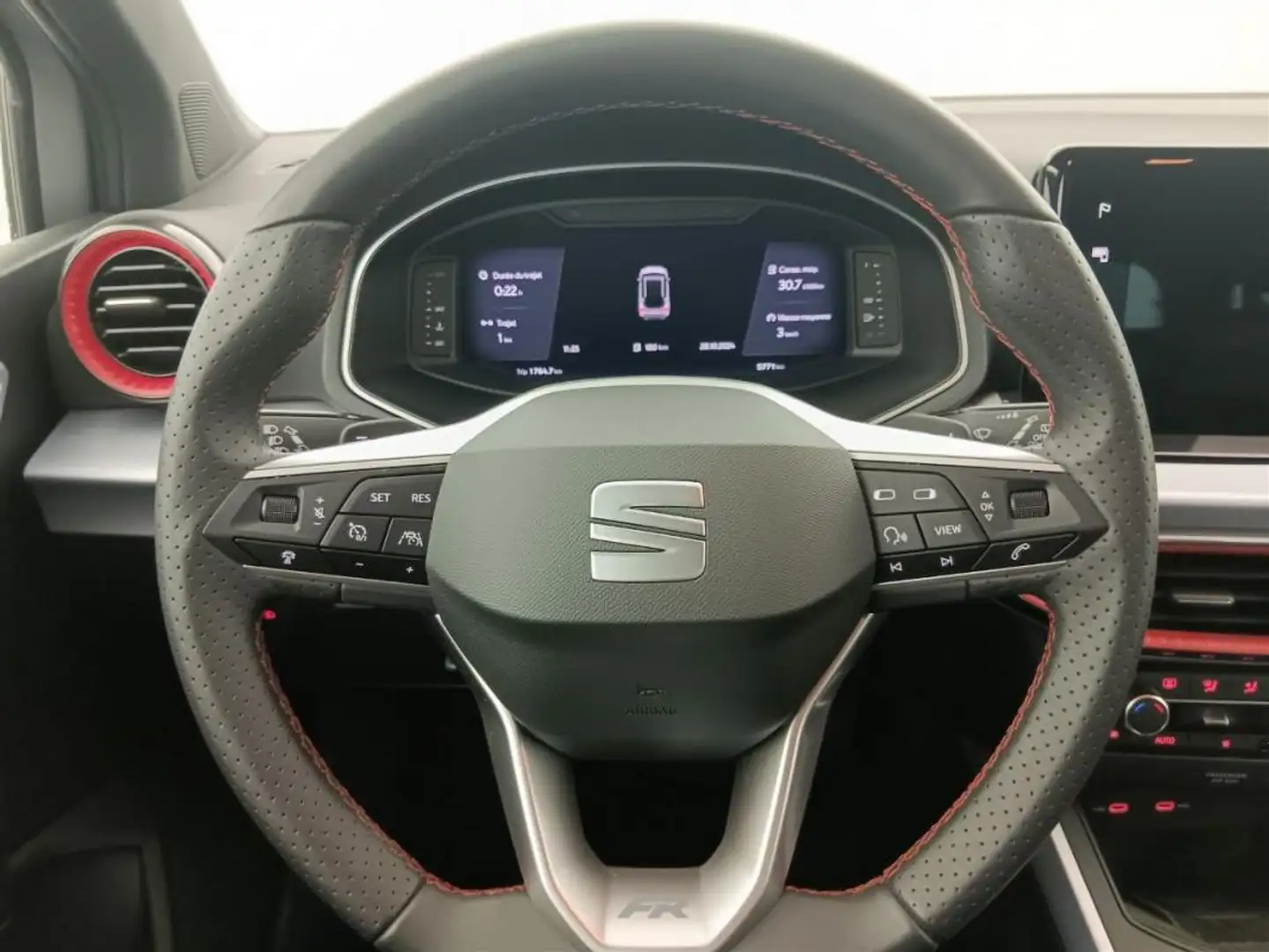 SEAT Arona - 04/2024 5 771 KMS Fr 1.5 TSI 150 DSG Argent - 2