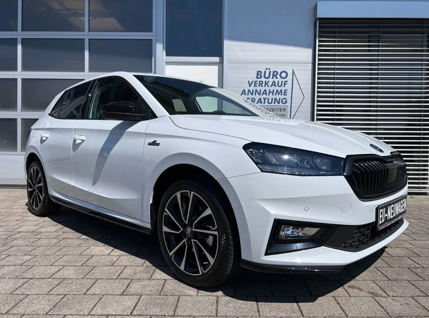Skoda Fabia Monte Carlo 1.5 TSI DSG LED KAM 17" 5J GAR Weiß - 2