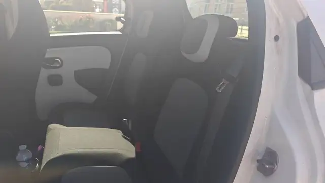 Renault Twingo view 9