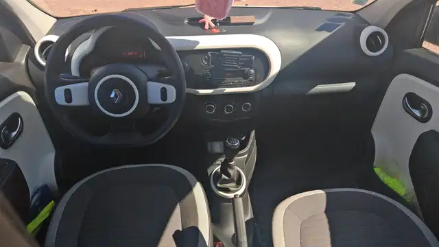 Renault Twingo view 11