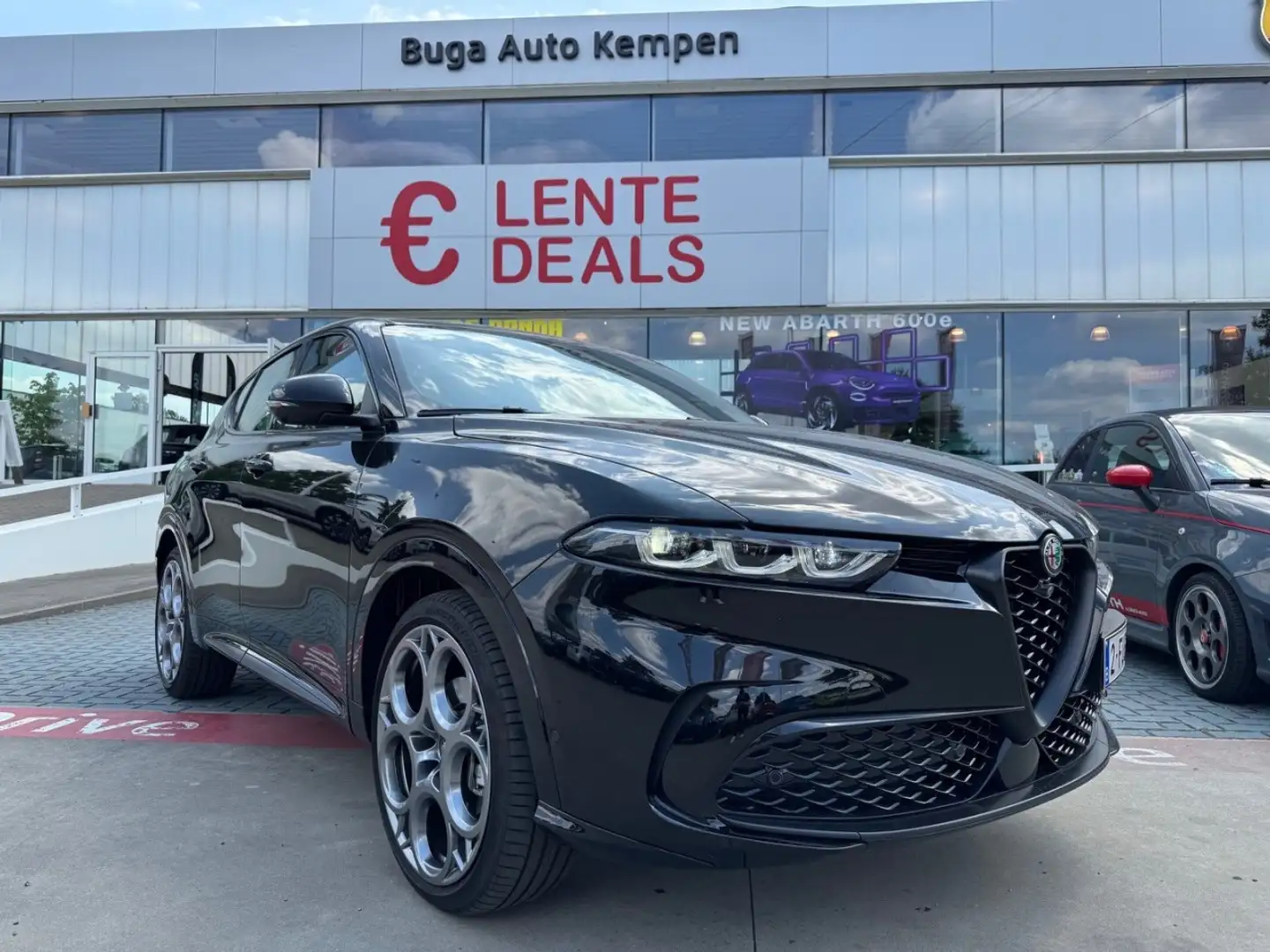 Alfa Romeo Tonale MHEV 130PK Zwart - 2