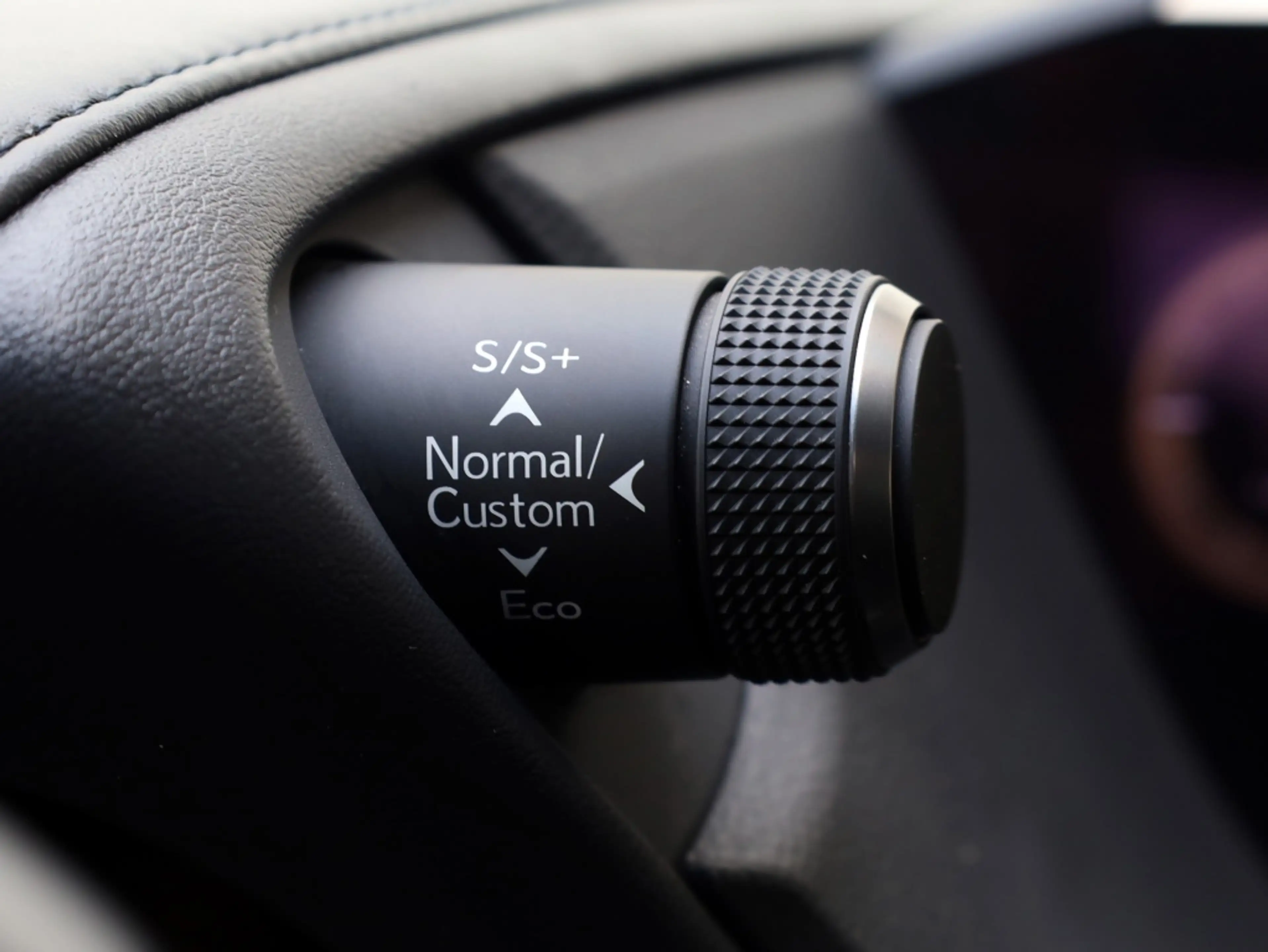 Lexus ES 300 300h F Sport Line | 360 Camera | Premium Navi | Do — photo 31