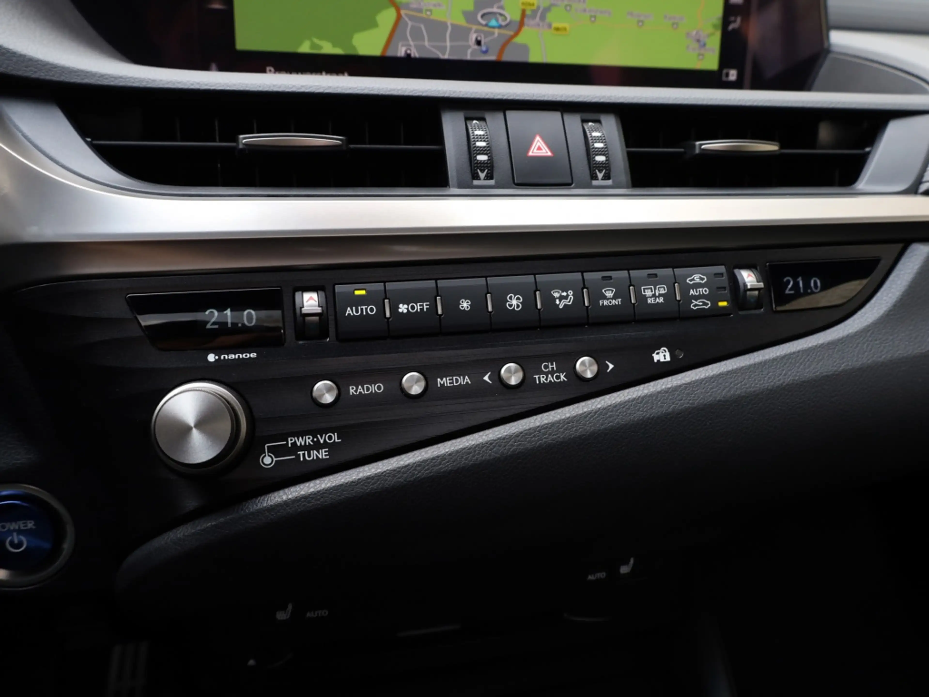Lexus ES 300 300h F Sport Line | 360 Camera | Premium Navi | Do — photo 30