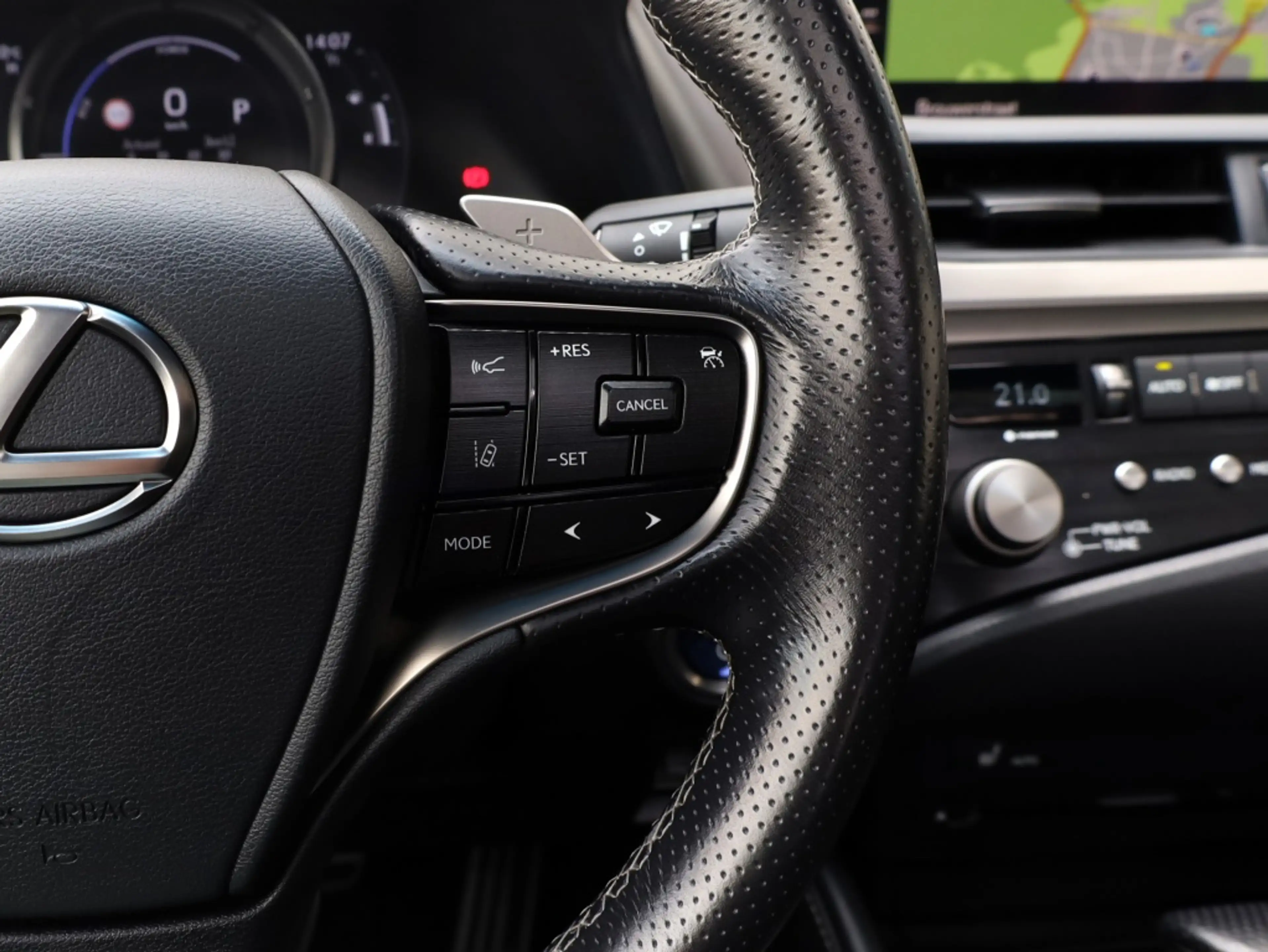 Lexus ES 300 300h F Sport Line | 360 Camera | Premium Navi | Do — photo 27