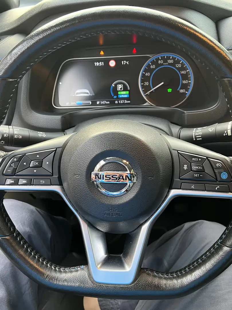 Nissan Leaf e+ Tekna 62 kWh Grijs - 2