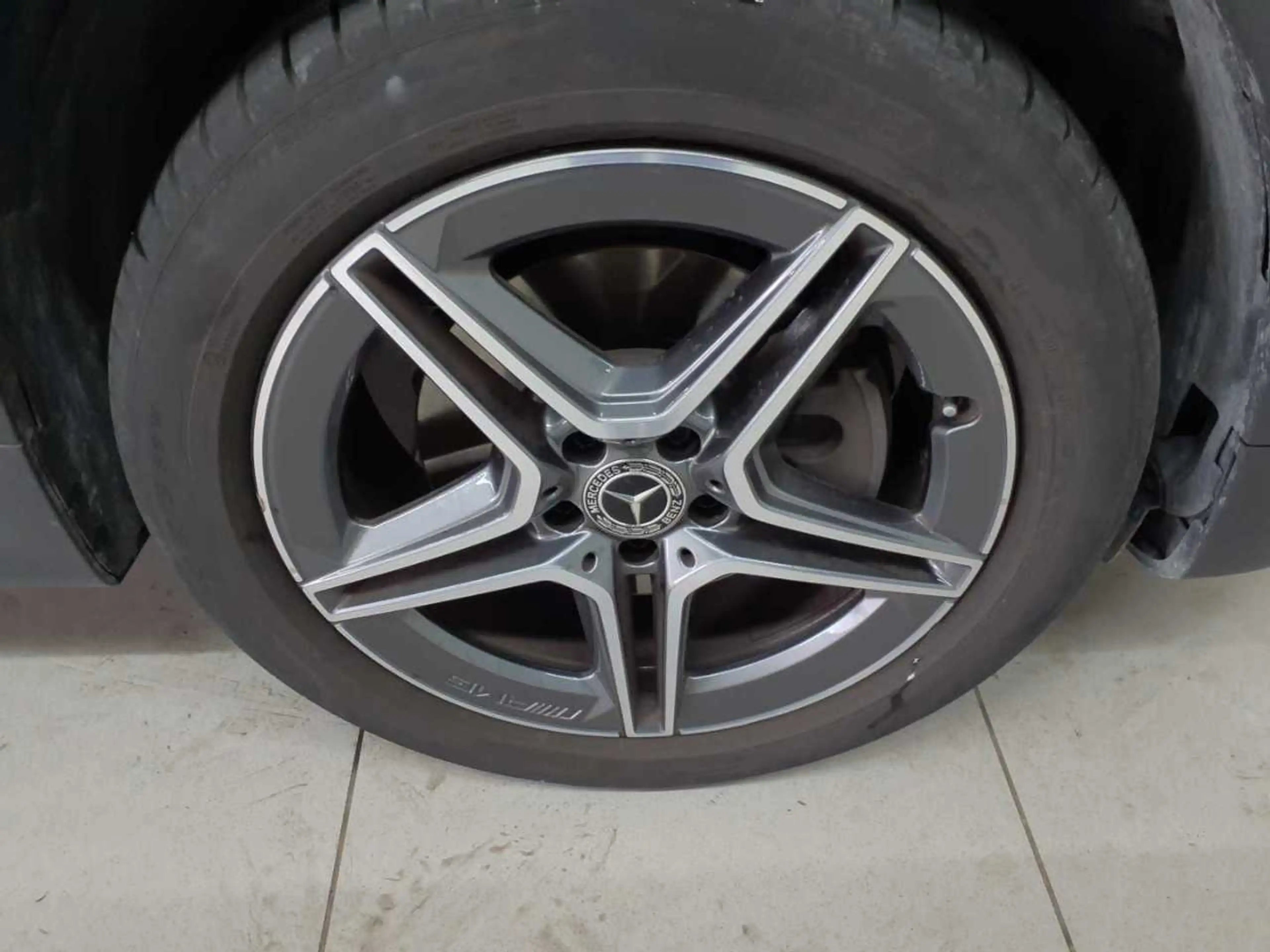 Mercedes-Benz GLB 220 GLB 220 d 4M 8G-DCT AMG Line AHK BusiP PANO