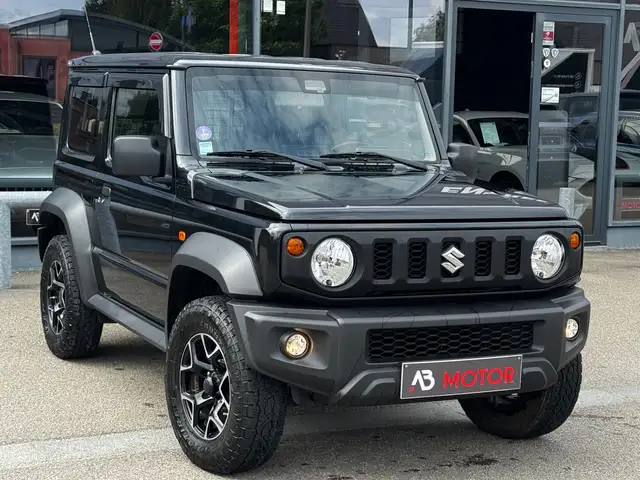 Suzuki Jimny Jimny 1.5i 4x4 102CV ATTACHE REMORQUE CLIM JA15"