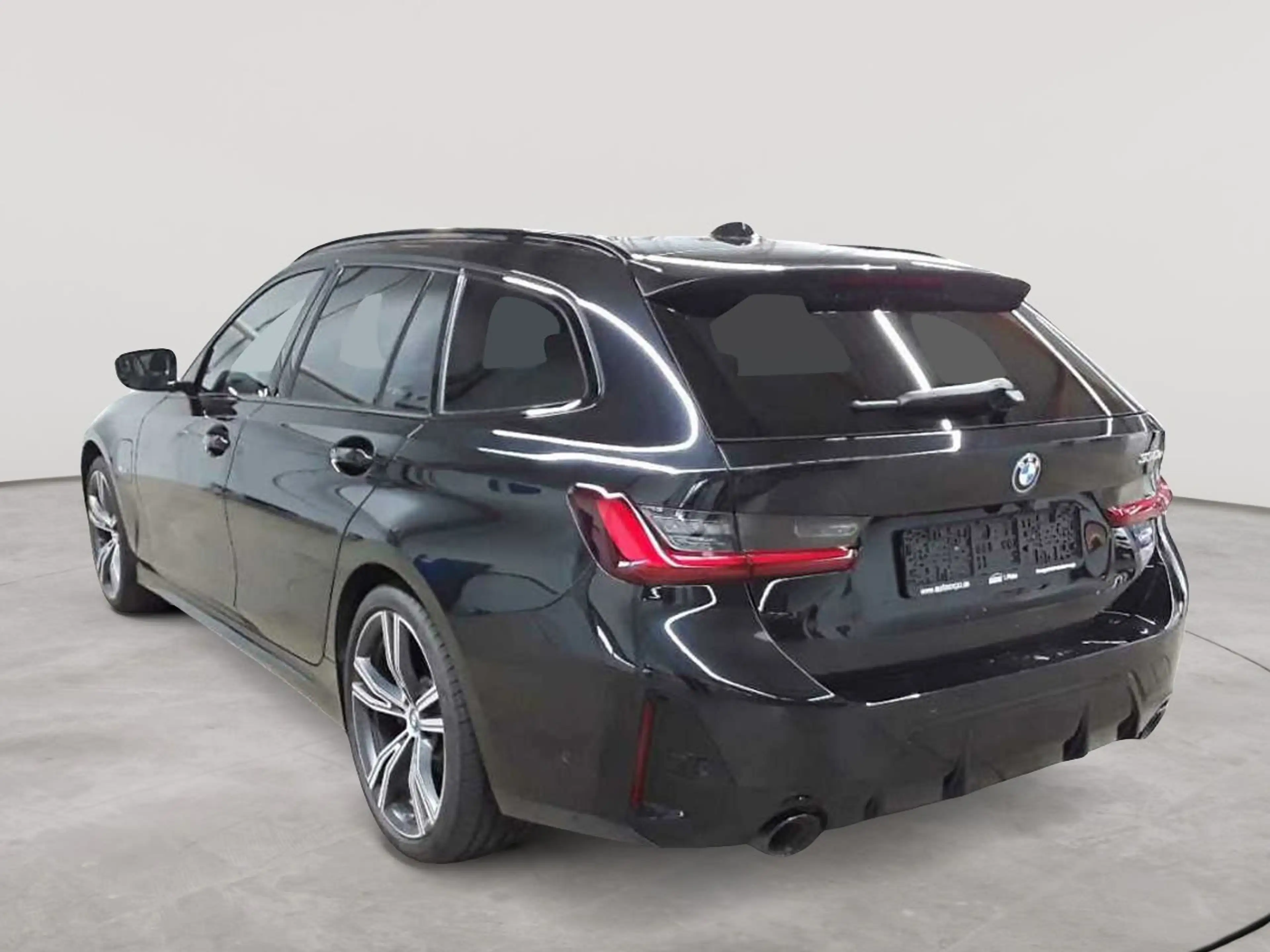 BMW 330 330e Touring Aut. NAVI LED PDC KAMERA — photo 5