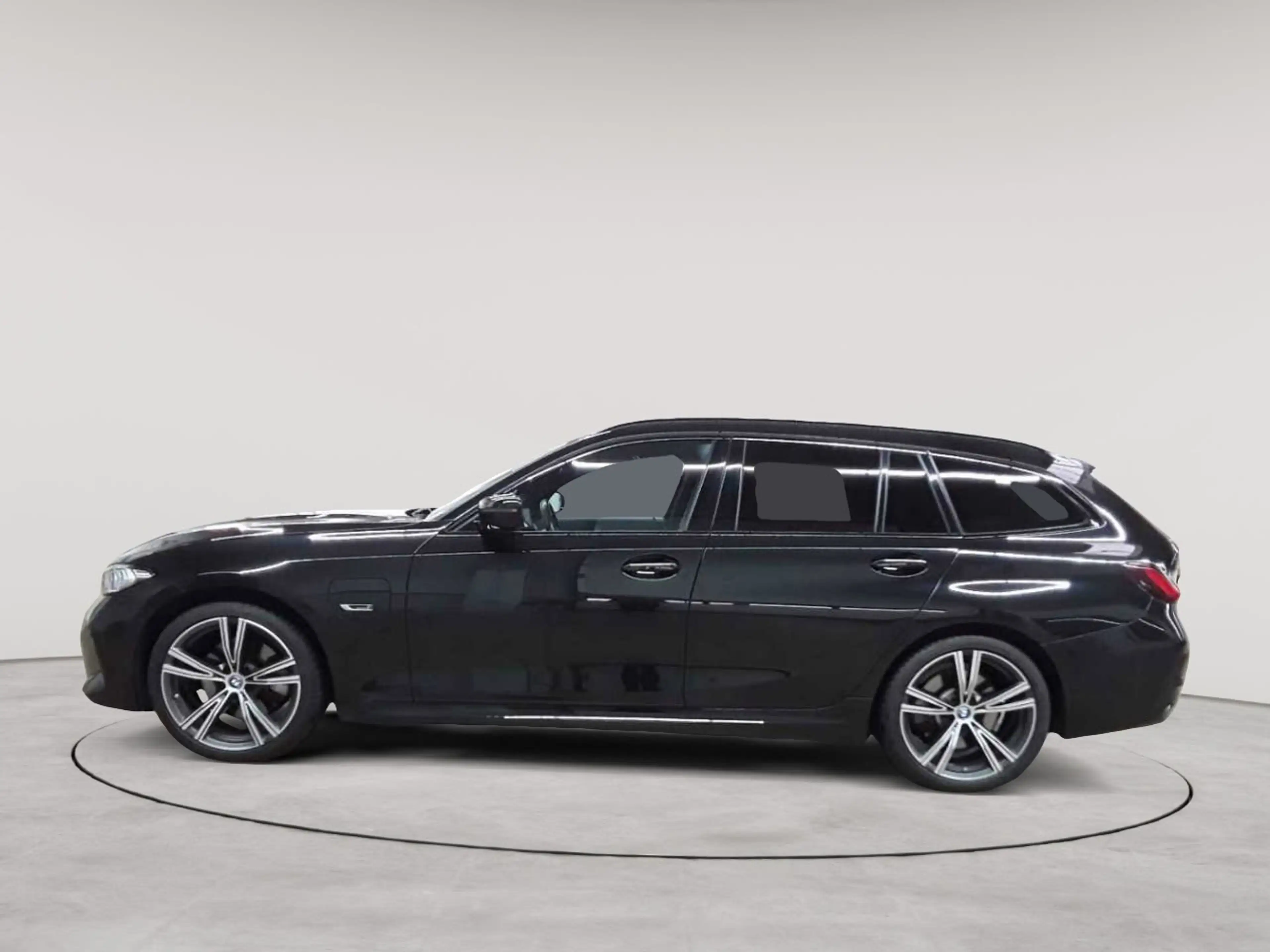 BMW 330 330e Touring Aut. NAVI LED PDC KAMERA — photo 6