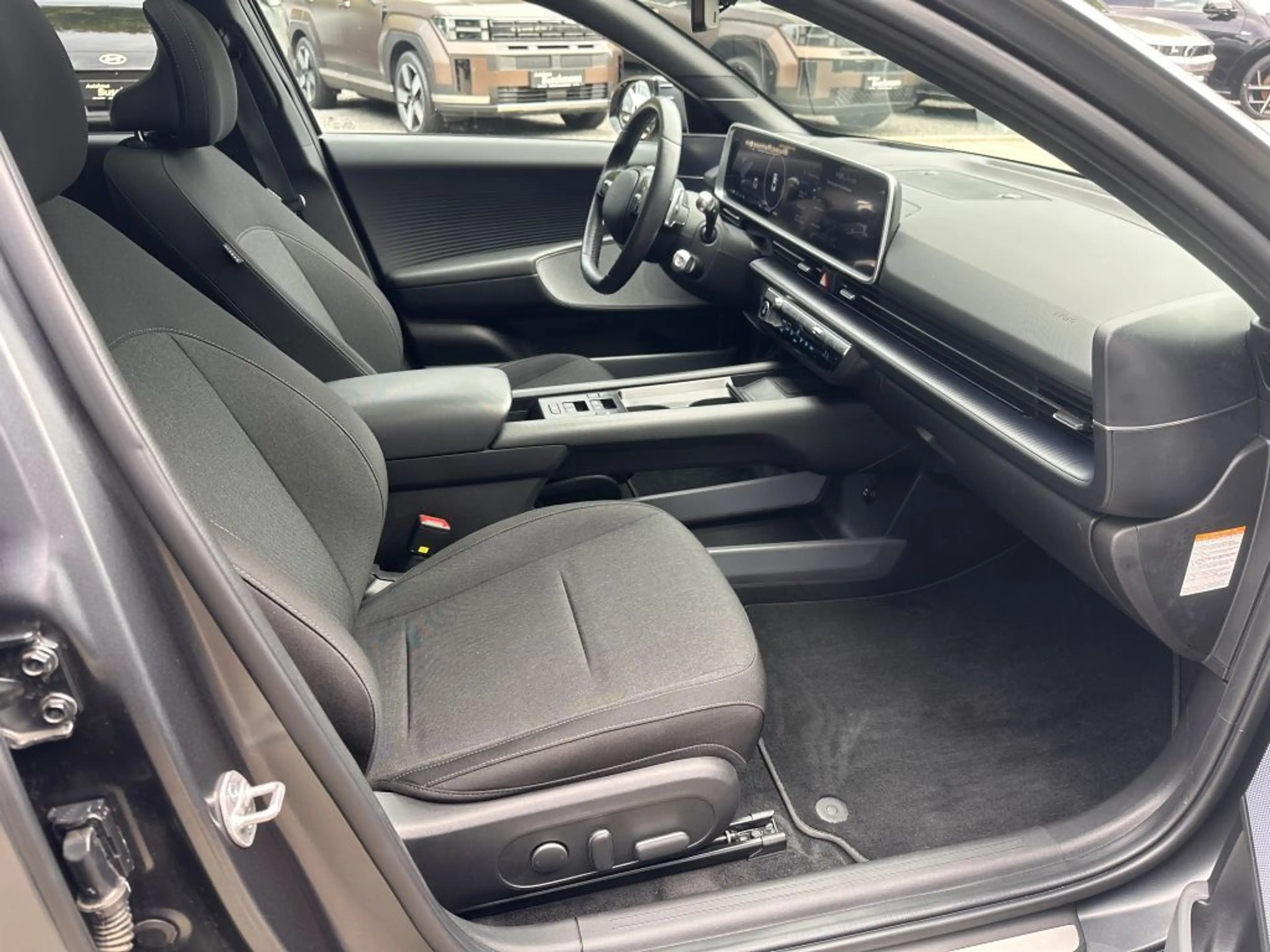 Hyundai IONIQ 6 77,4 kWh Techniq +PANO+AHK+ — photo 12