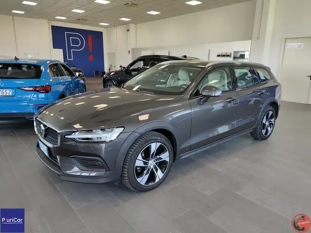 Volvo V60 Cross Country B4 (d) AWD 197cv auto CarPlay/AndroidAuto FariLED