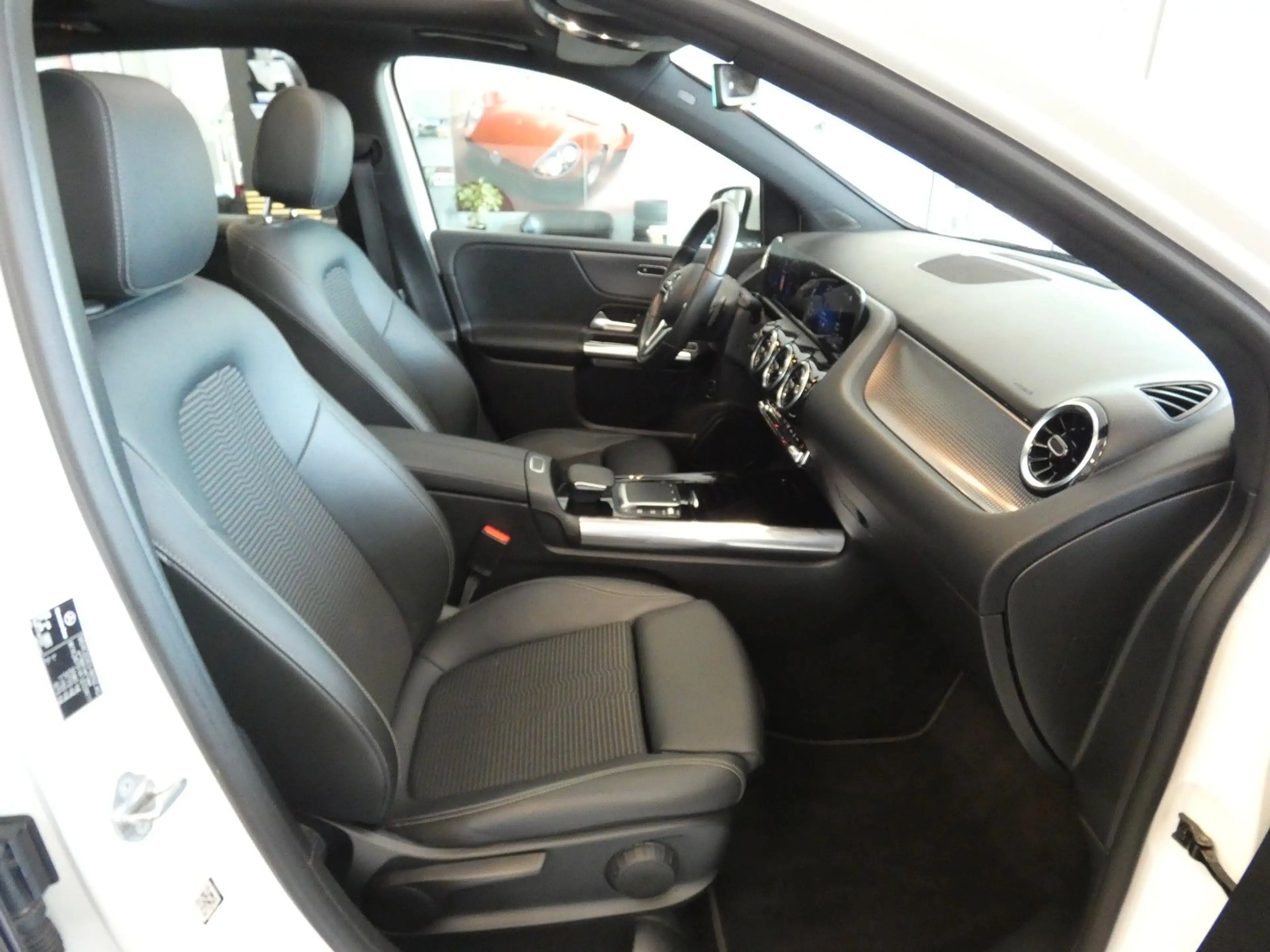 Mercedes-Benz B 220 d Progressive Pano/Shz/Ahk/Autom. — photo 15
