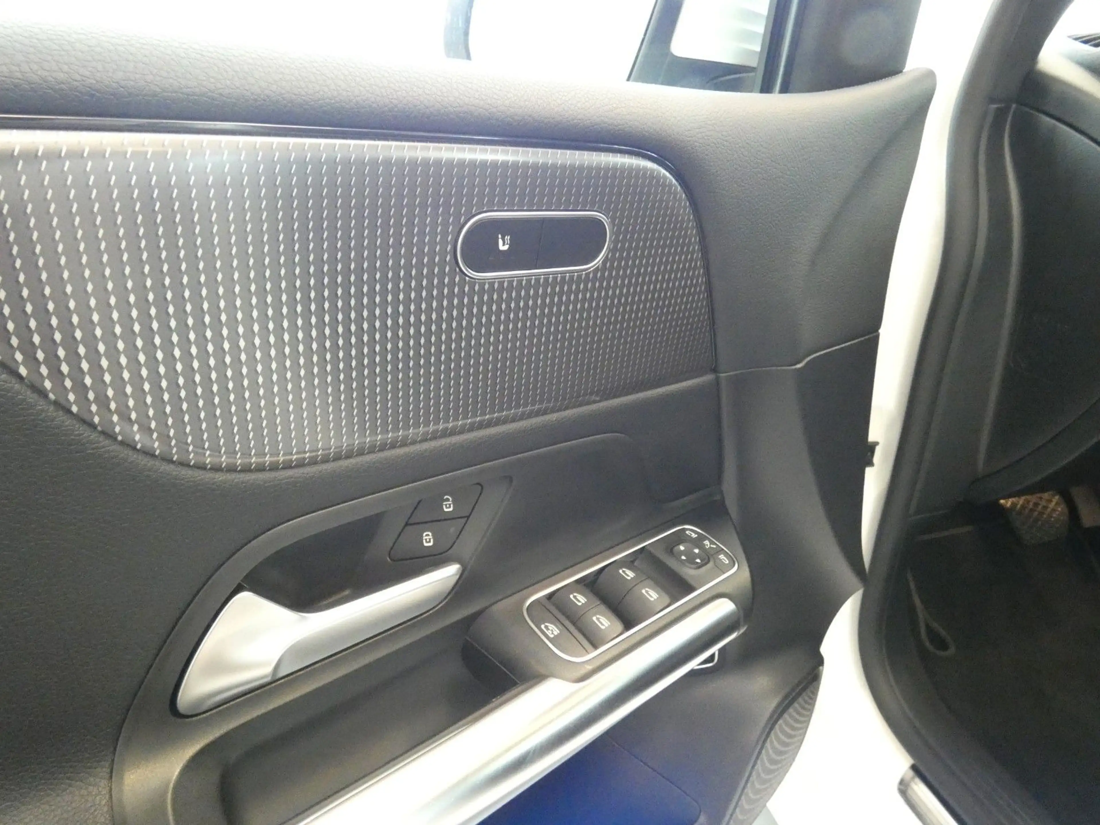 Mercedes-Benz B 220 d Progressive Pano/Shz/Ahk/Autom. — photo 11