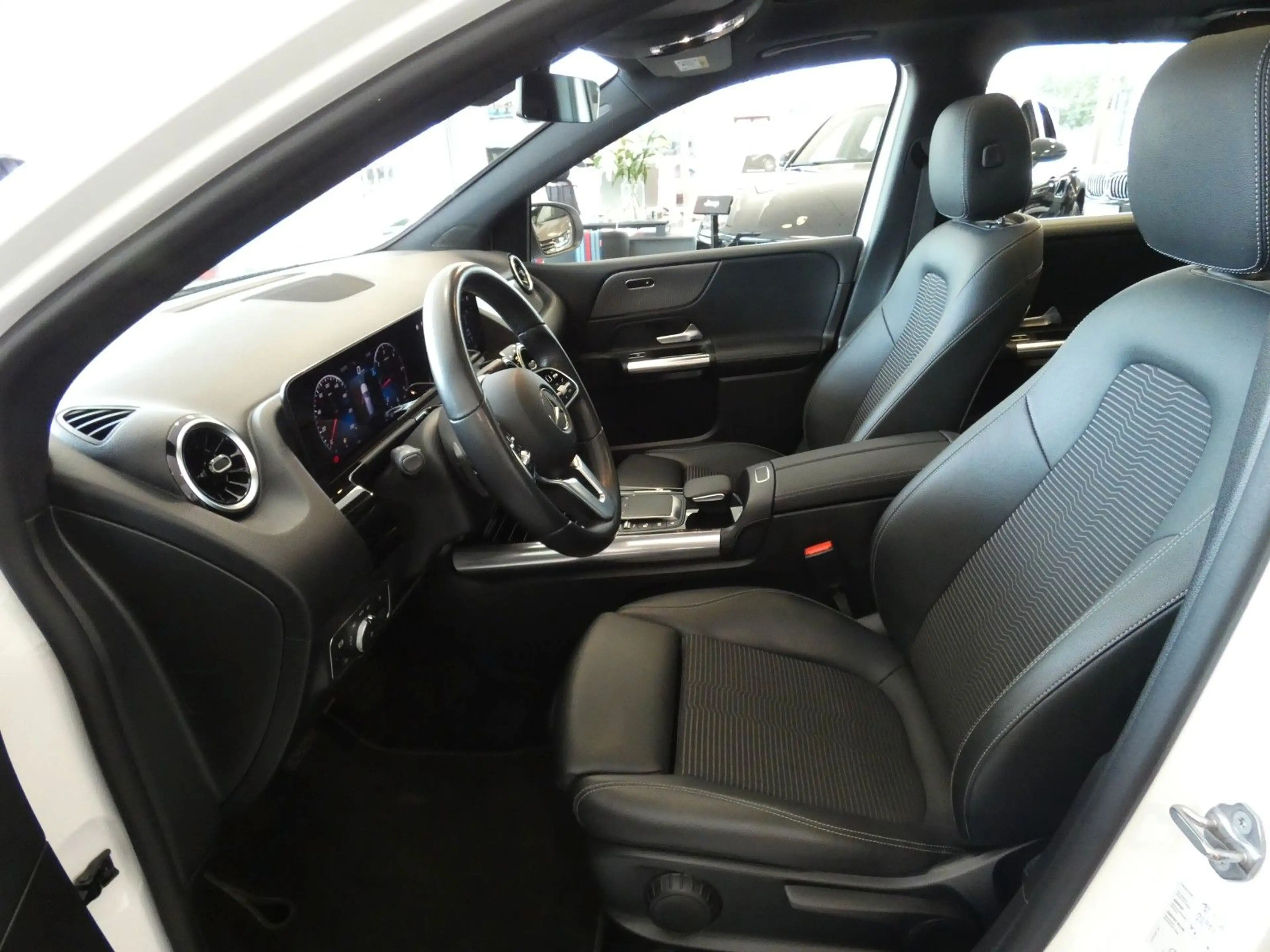 Mercedes-Benz B 220 d Progressive Pano/Shz/Ahk/Autom. — photo 8
