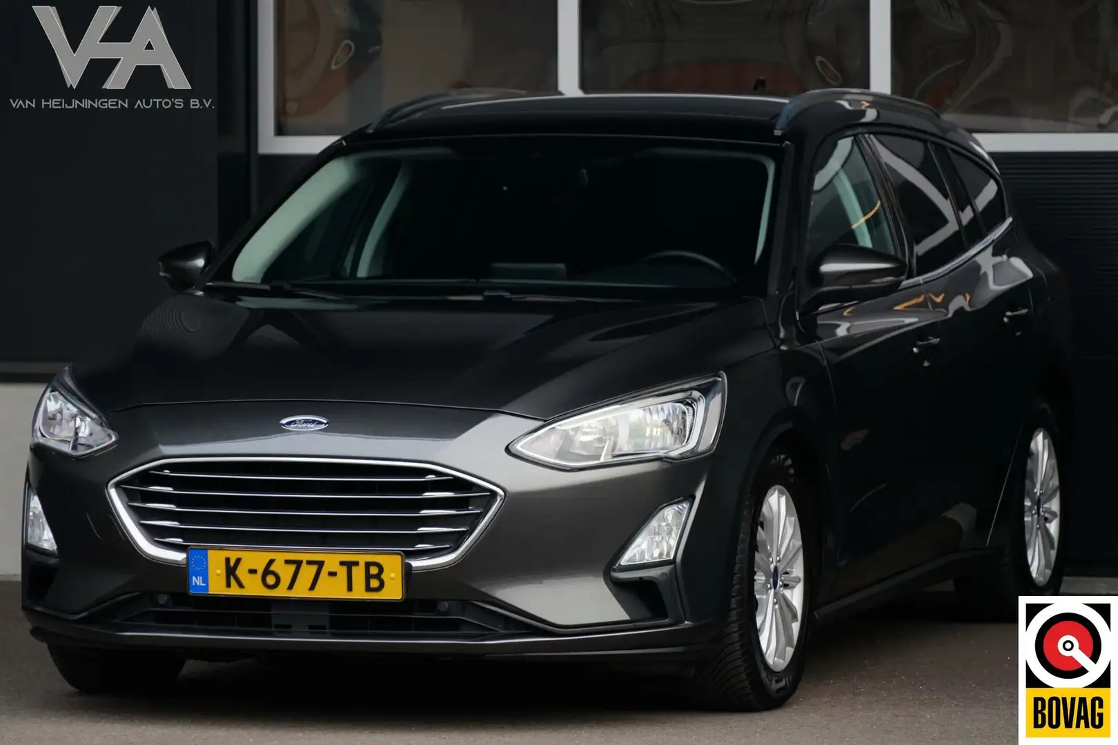 Ford Focus Wagon 1.0 EcoBoost Titanium Business, aut. pano Grau - 1