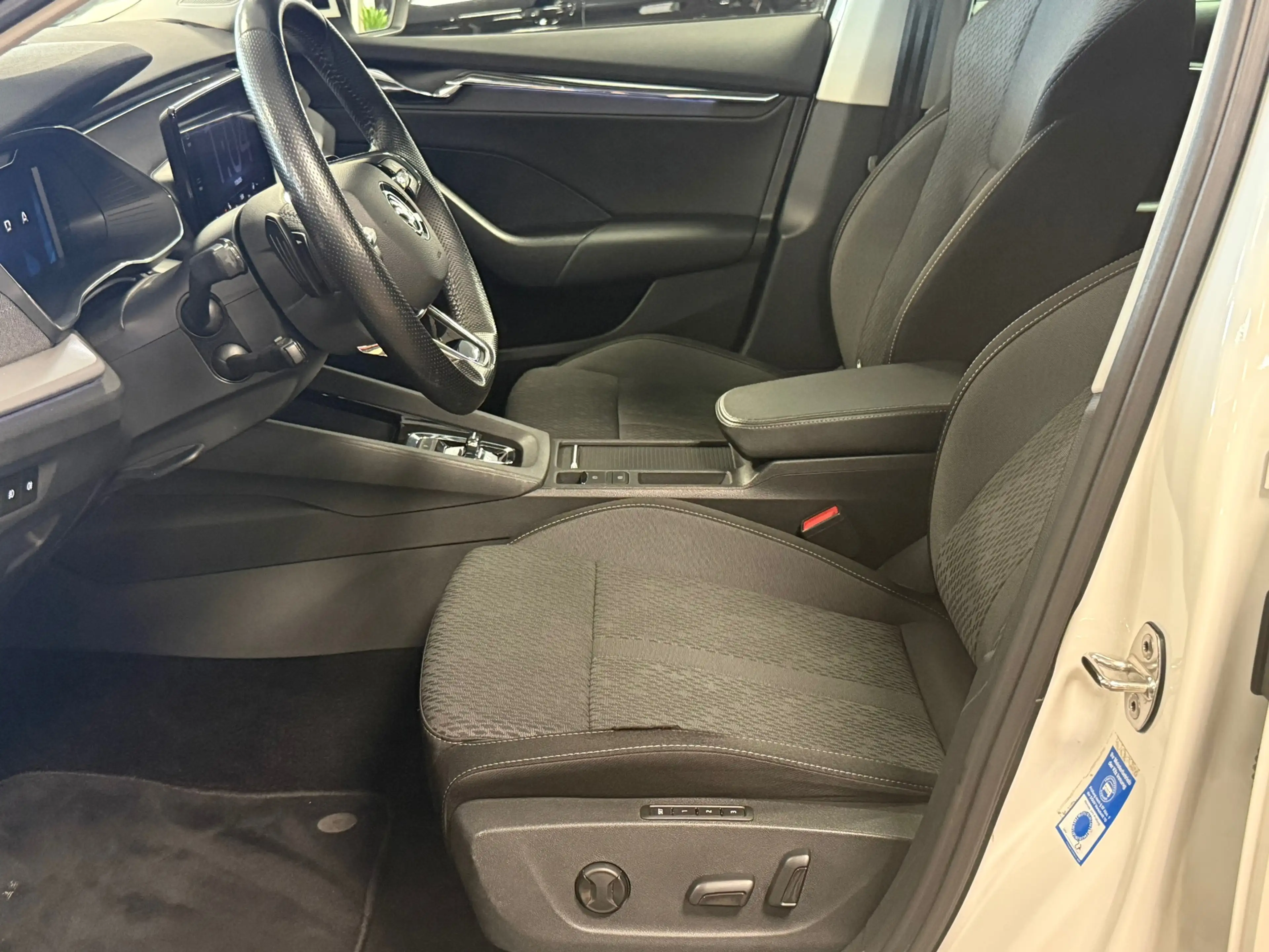 Skoda Octavia Combi 1.4 TSI iV PHEV Sportline Business — photo 10