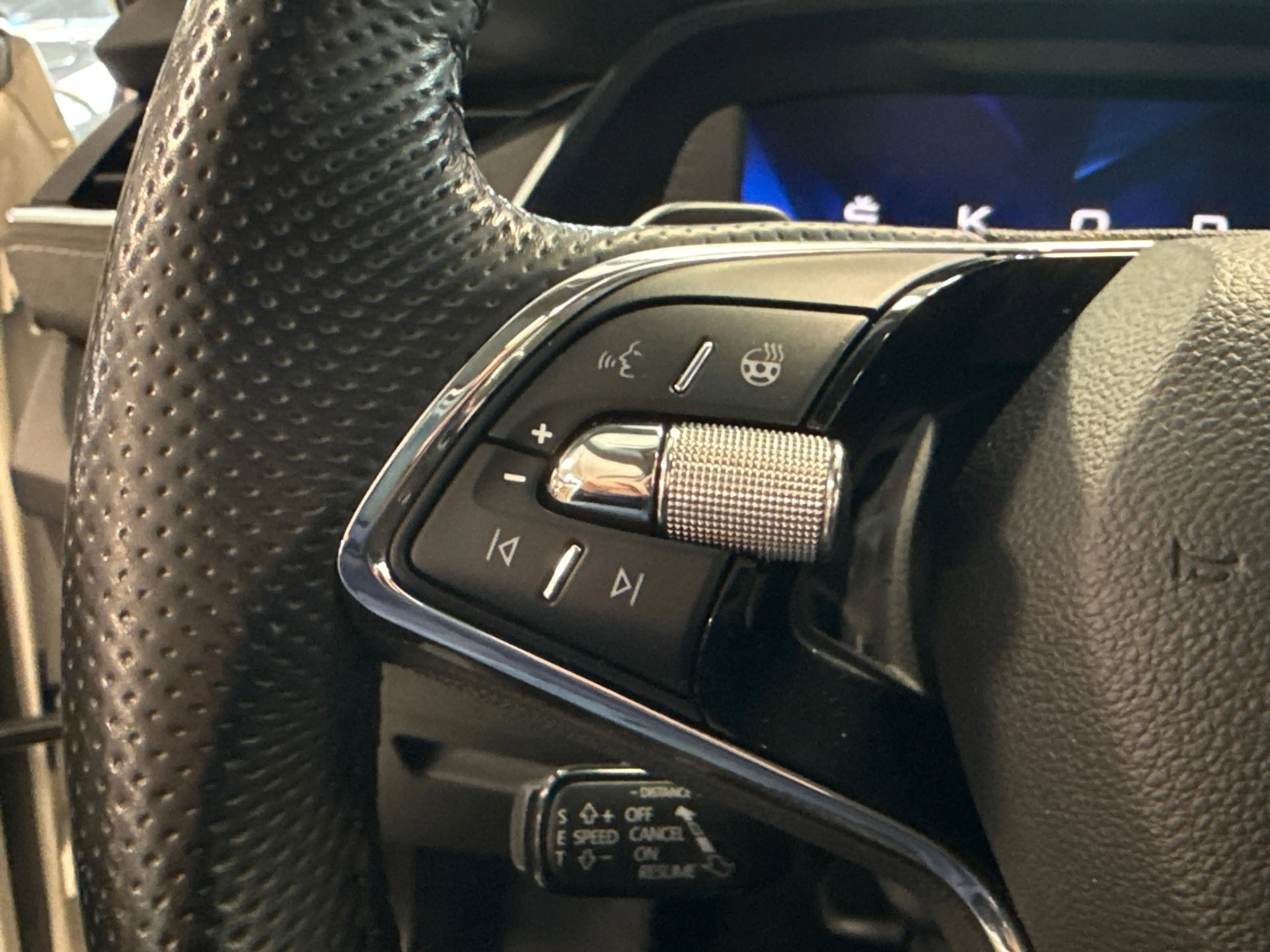 Skoda Octavia Combi 1.4 TSI iV PHEV Sportline Business — photo 13