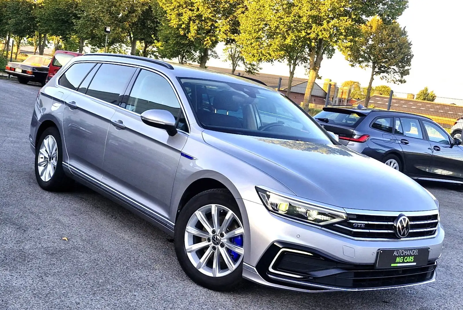 Volkswagen Passat 1.4TSI Plug-In-Hybrid GTE * LIGHT PACK * TREKHAAK Grau - 2
