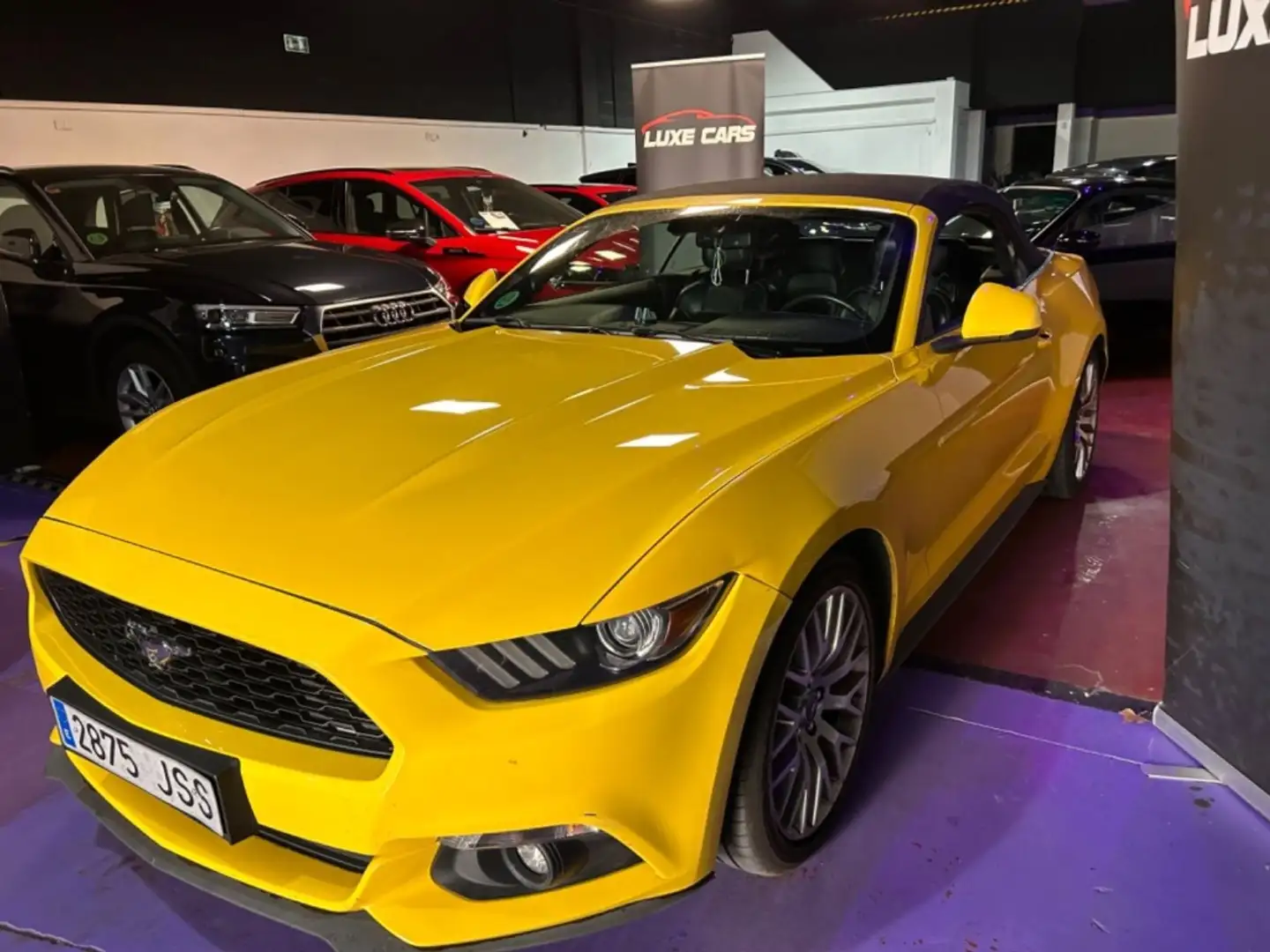 Ford Mustang Convertible 2.3 EcoBoost Amarillo - 1