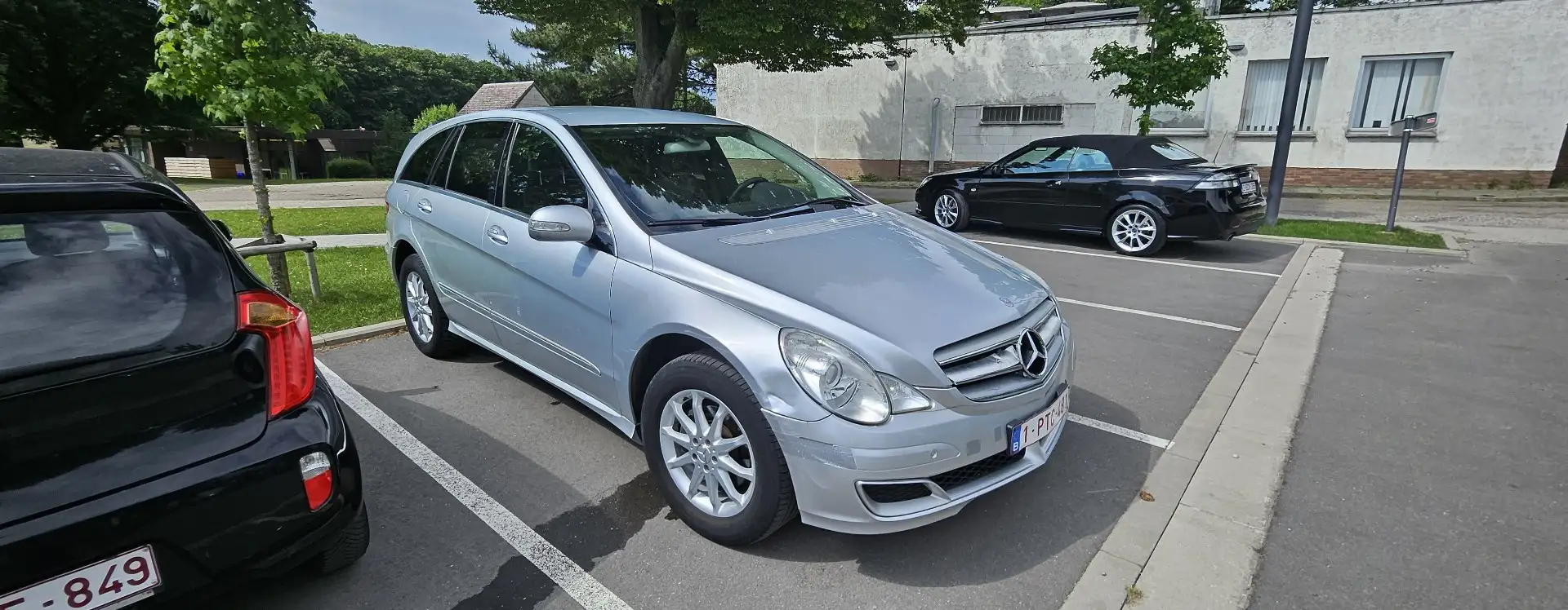 Mercedes-Benz 320 - 2