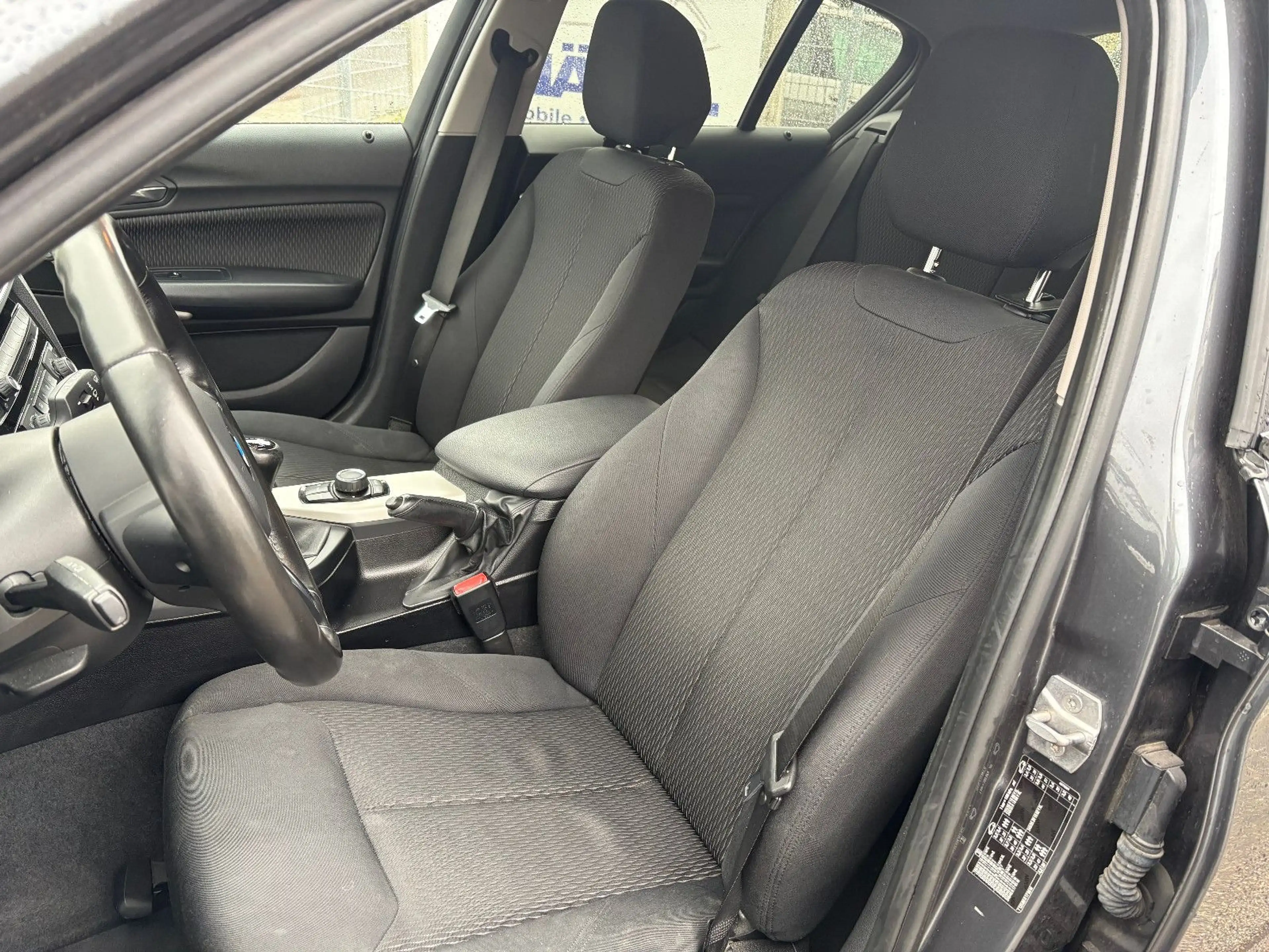 BMW 118 i Advantage/Lim./5-trg./PDC/Temp./2.Hand — photo 6