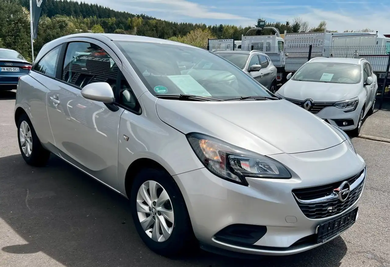 Opel Corsa 1.4 Edition 90ch 7490 euros