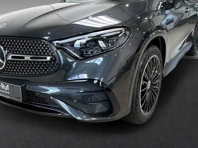 Mercedes-Benz 220 view 15