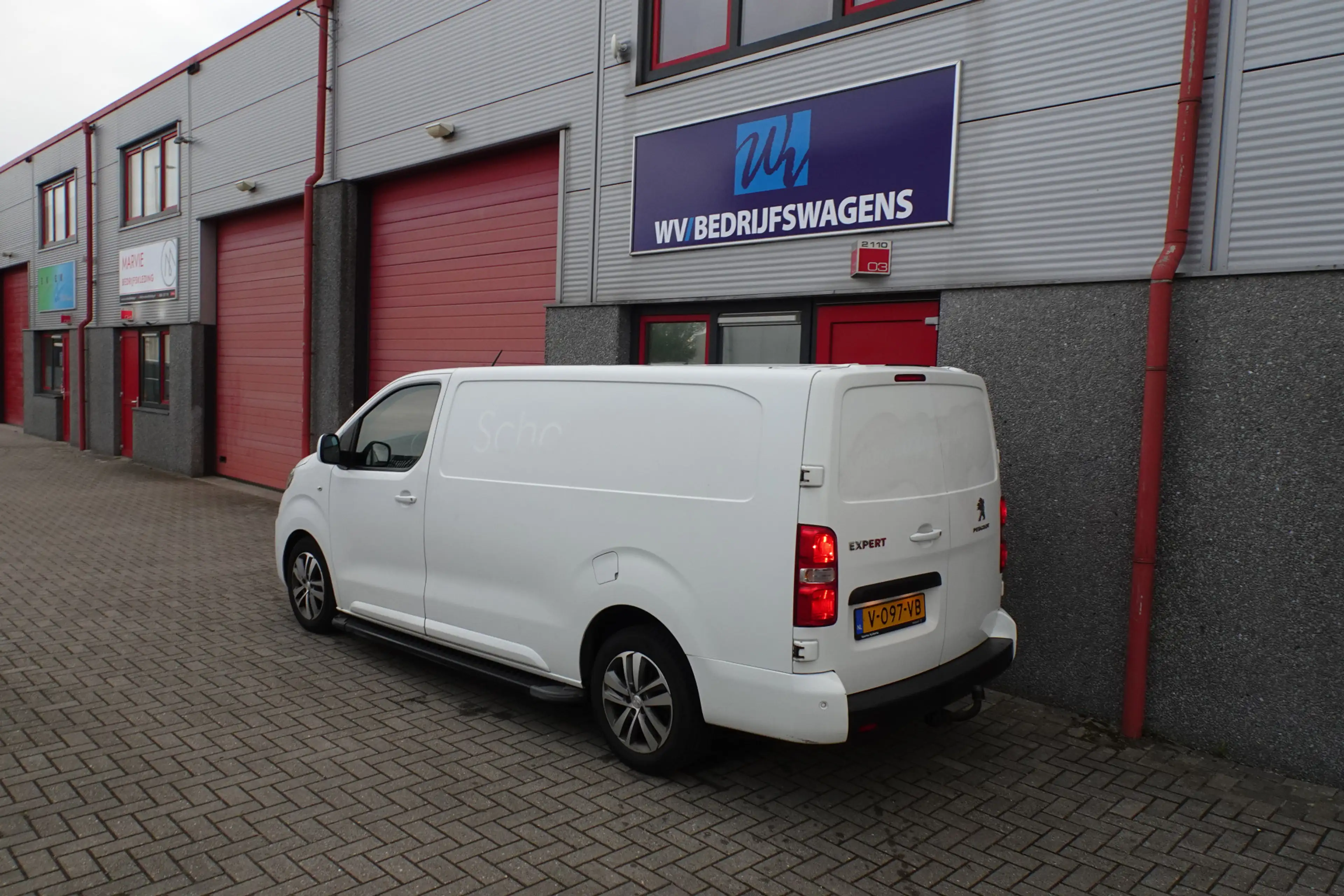 Peugeot Expert 231L 2.0 BlueHDI 180 Premium Pack airco 3 zits — photo 2