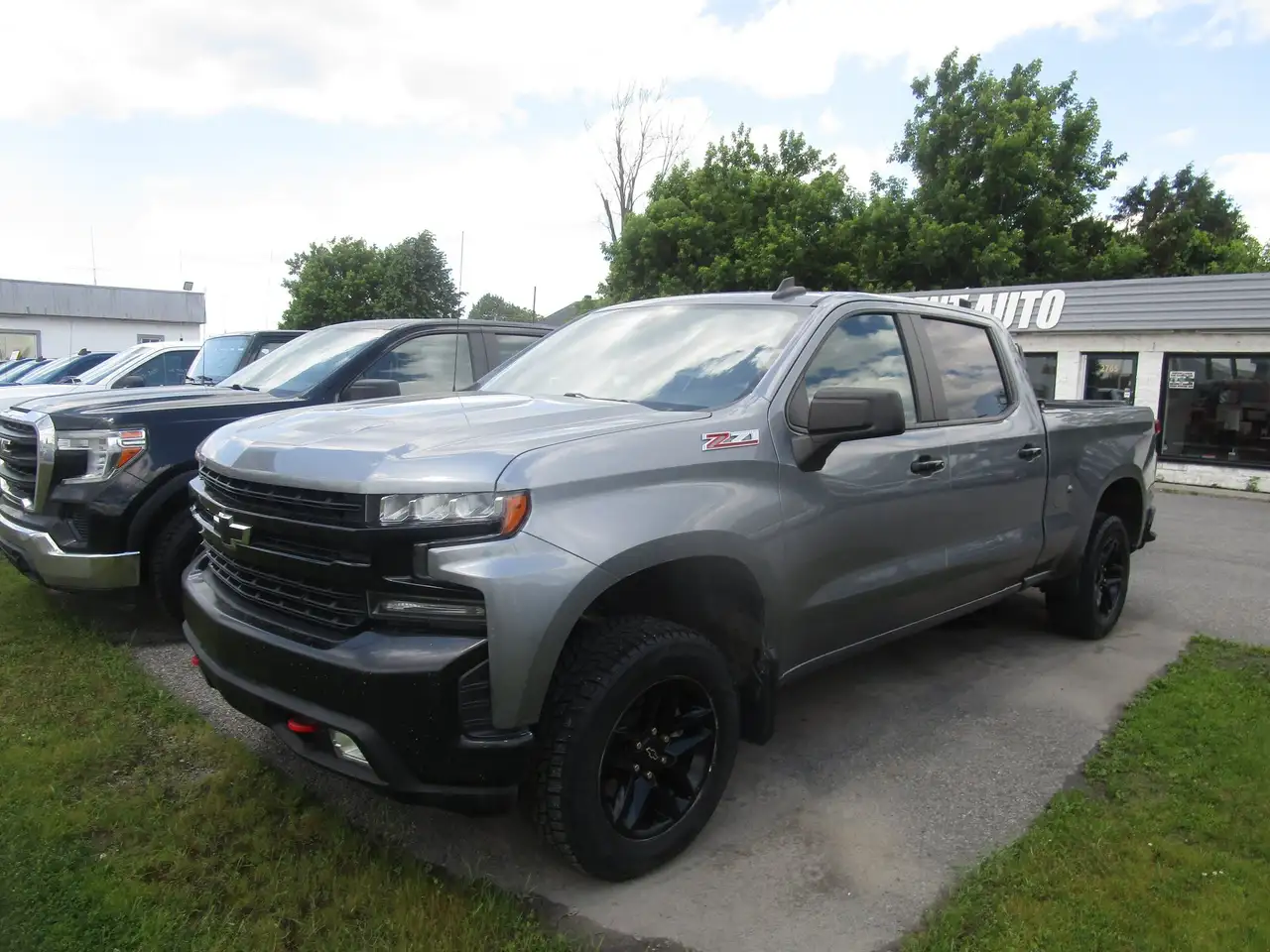 GMC Sierra 1500 photo GMC Sierra 1500