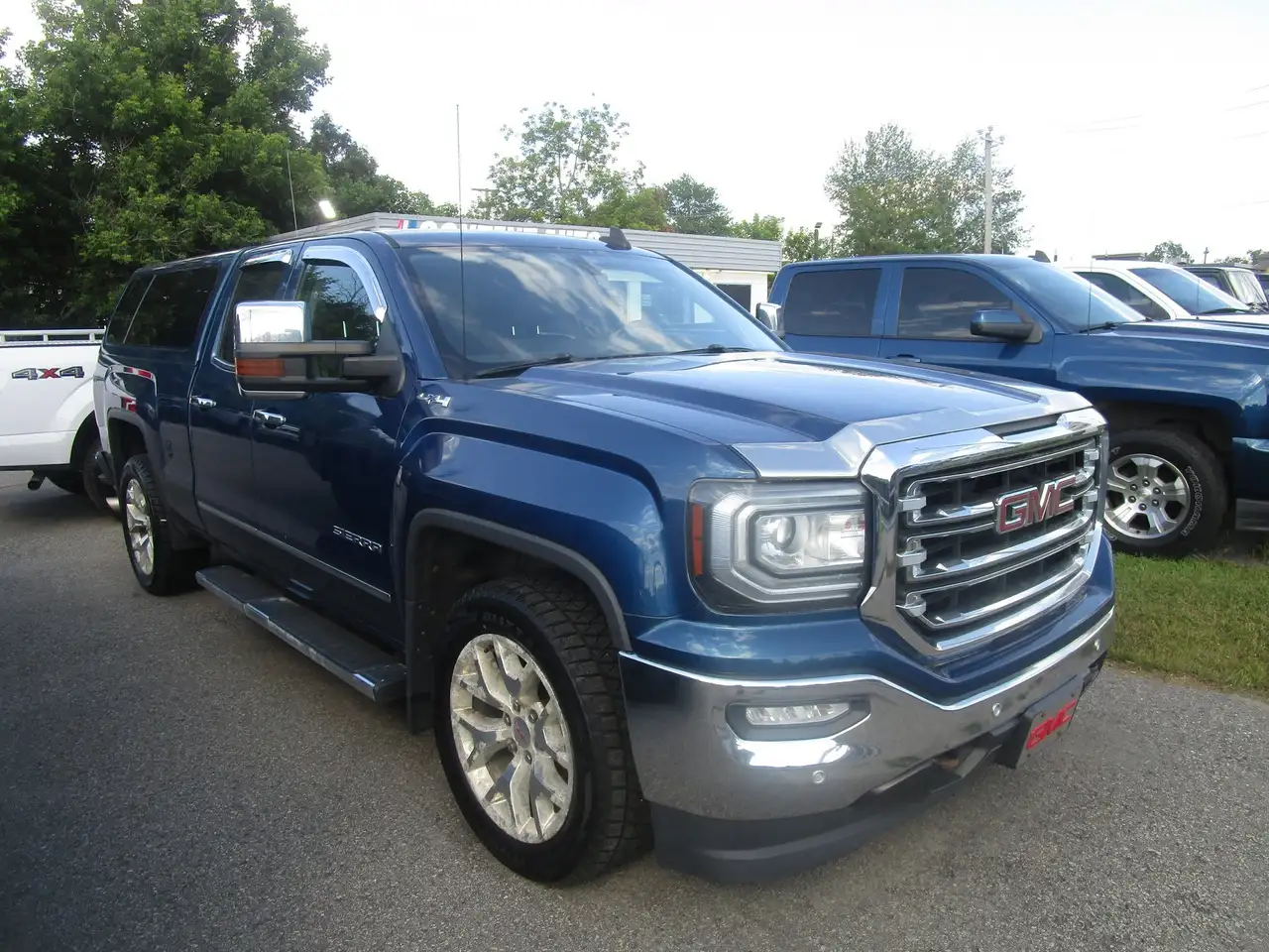 GMC Sierra 1500 photo GMC Sierra 1500
