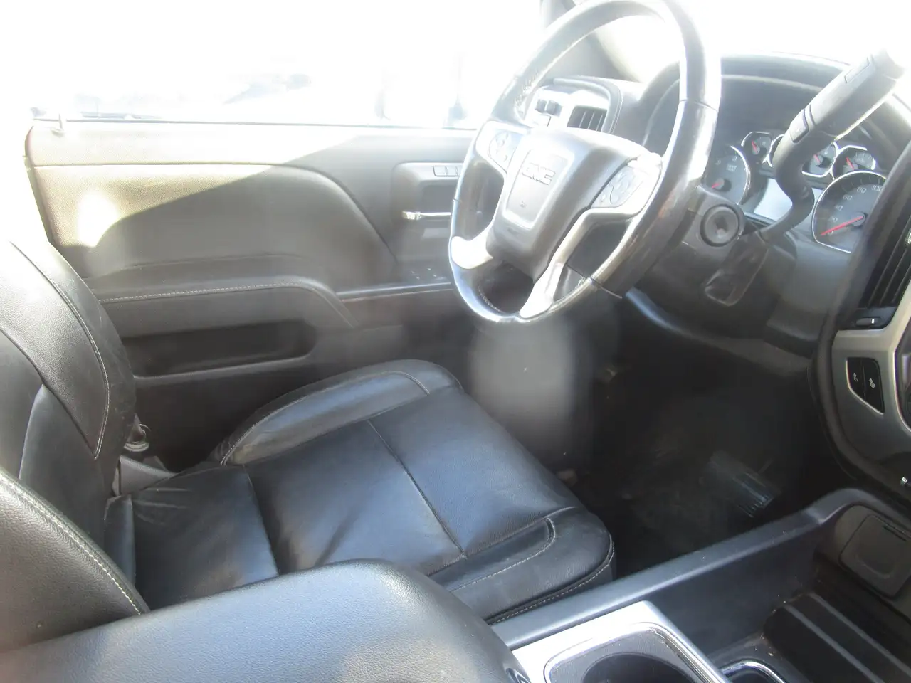 GMC Sierra 1500 снимка GMC Sierra 1500