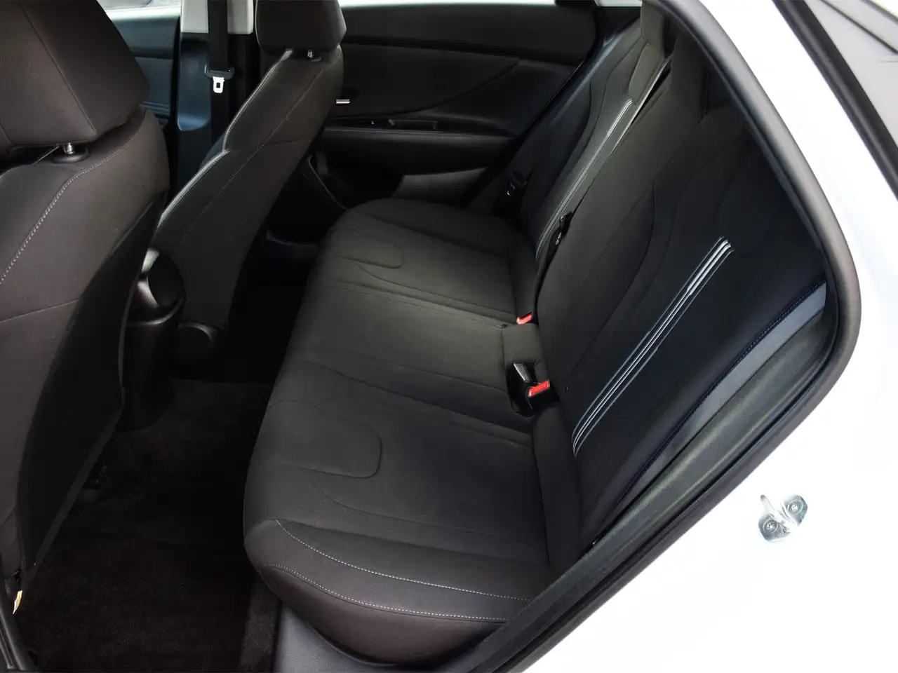 Hyundai ELANTRA снимка Hyundai ELANTRA