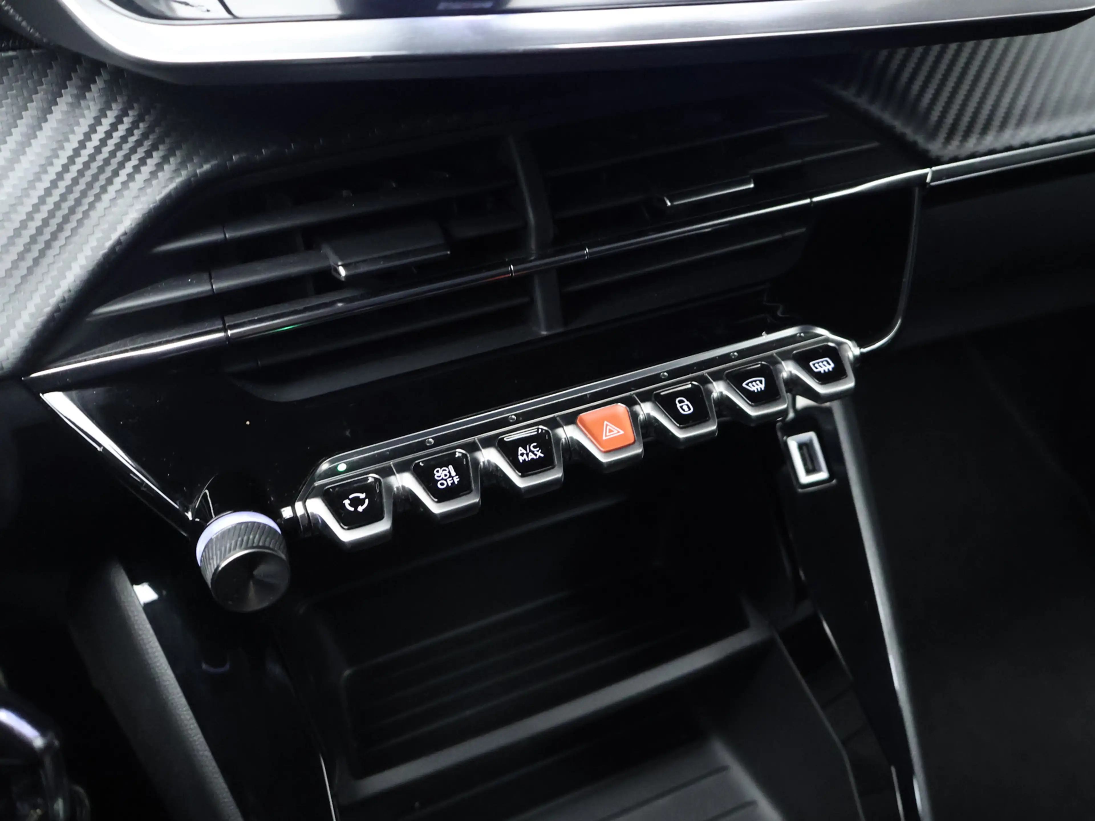 Peugeot 208 1.2 PureTech Allure Sport (APPLE CARPLAY,NAVI,CAME — photo 15