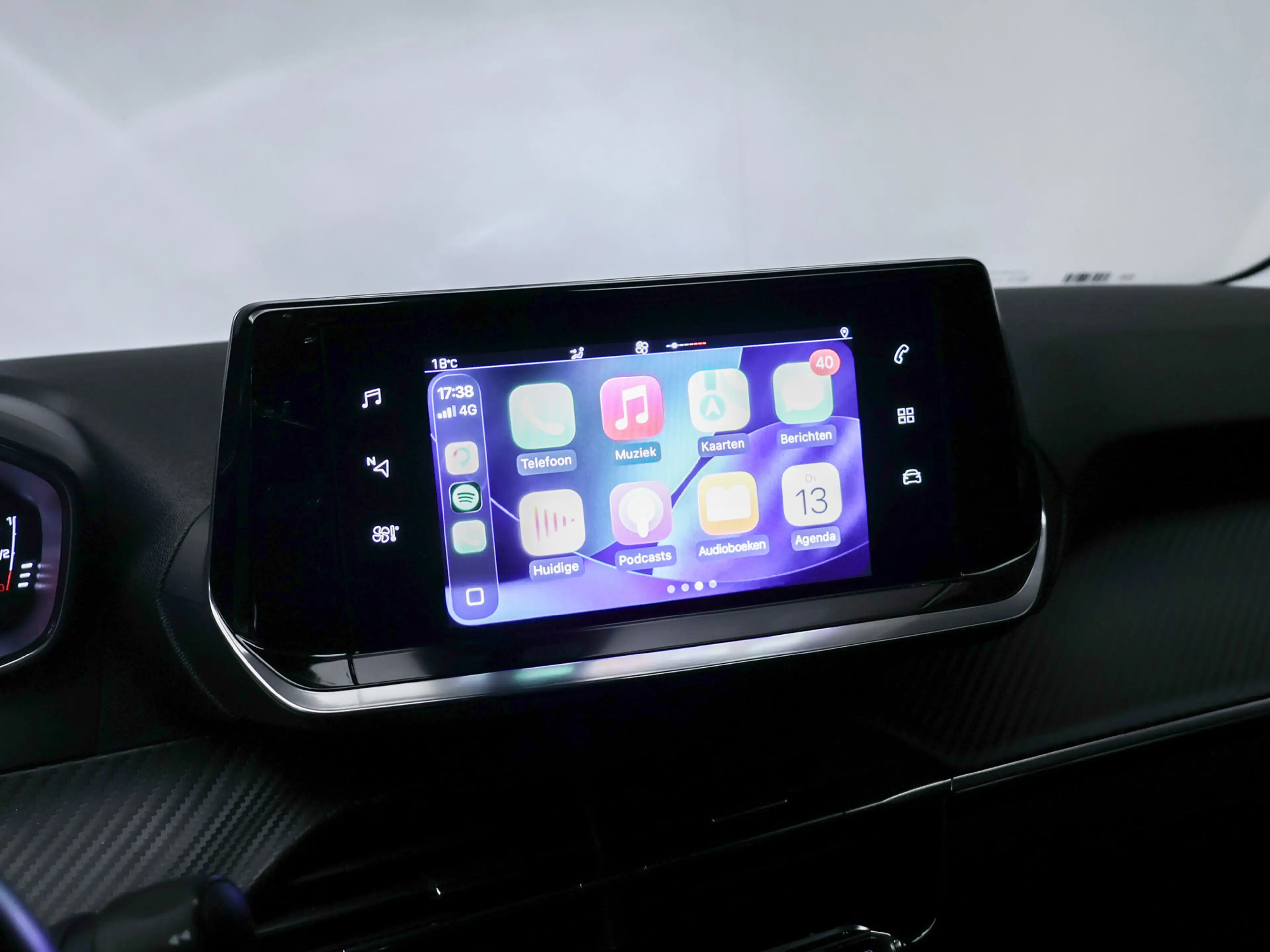 Peugeot 208 1.2 PureTech Allure Sport (APPLE CARPLAY,NAVI,CAME — photo 2