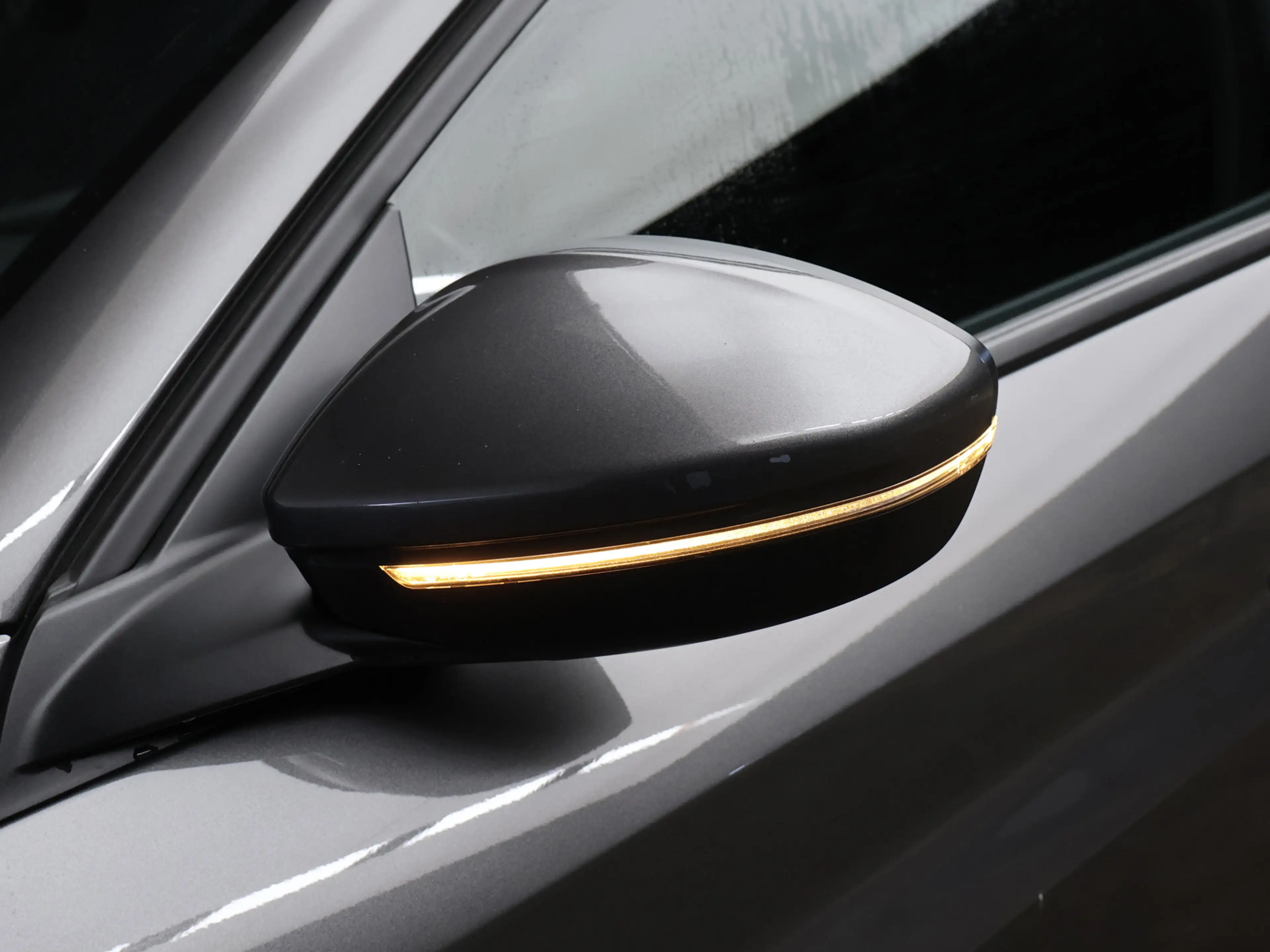 Peugeot 208 1.2 PureTech Allure Sport (APPLE CARPLAY,NAVI,CAME — photo 29