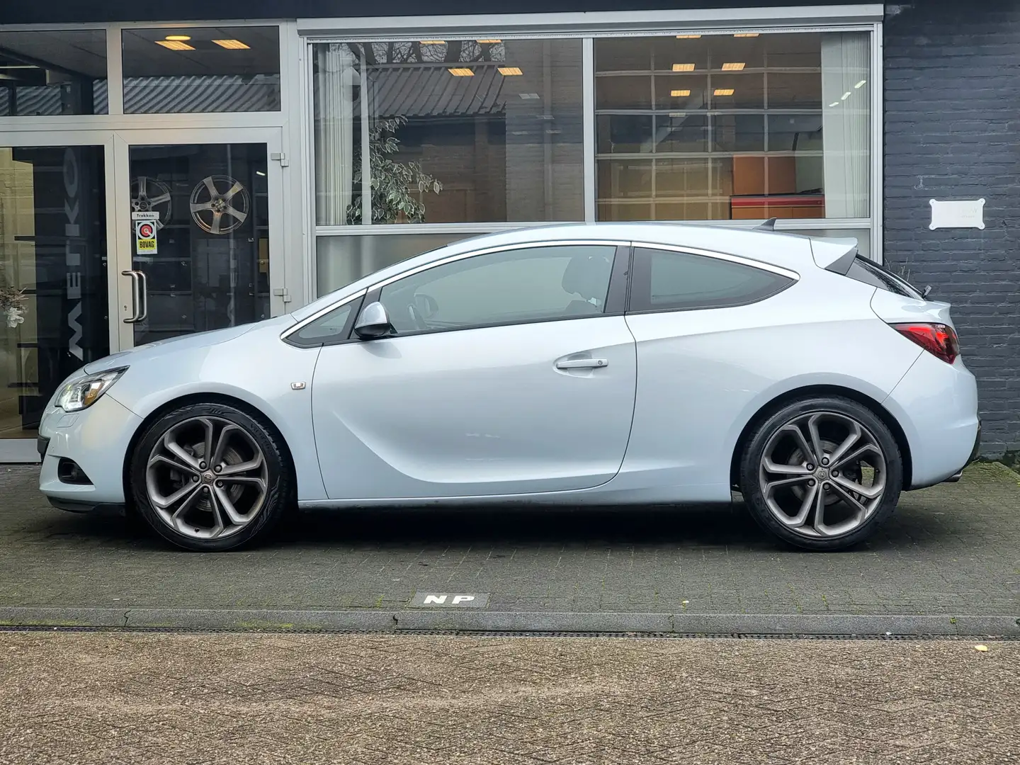 Opel Astra GTC 1.4 Turbo Sport 20INCH / LEDER / STOELVERWARIN Grigio - 2