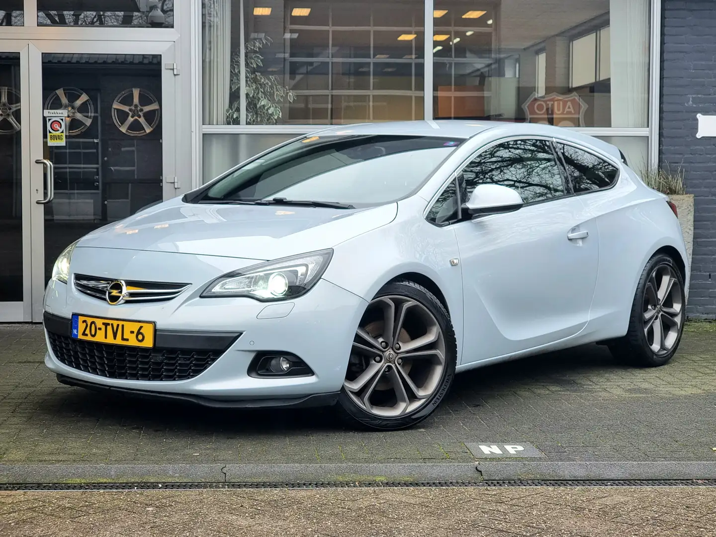 Opel Astra GTC 1.4 Turbo Sport 20INCH / LEDER / STOELVERWARIN Grigio - 1