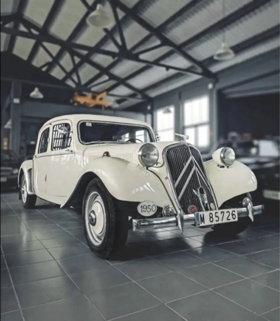 Citroen 11 BL - 1