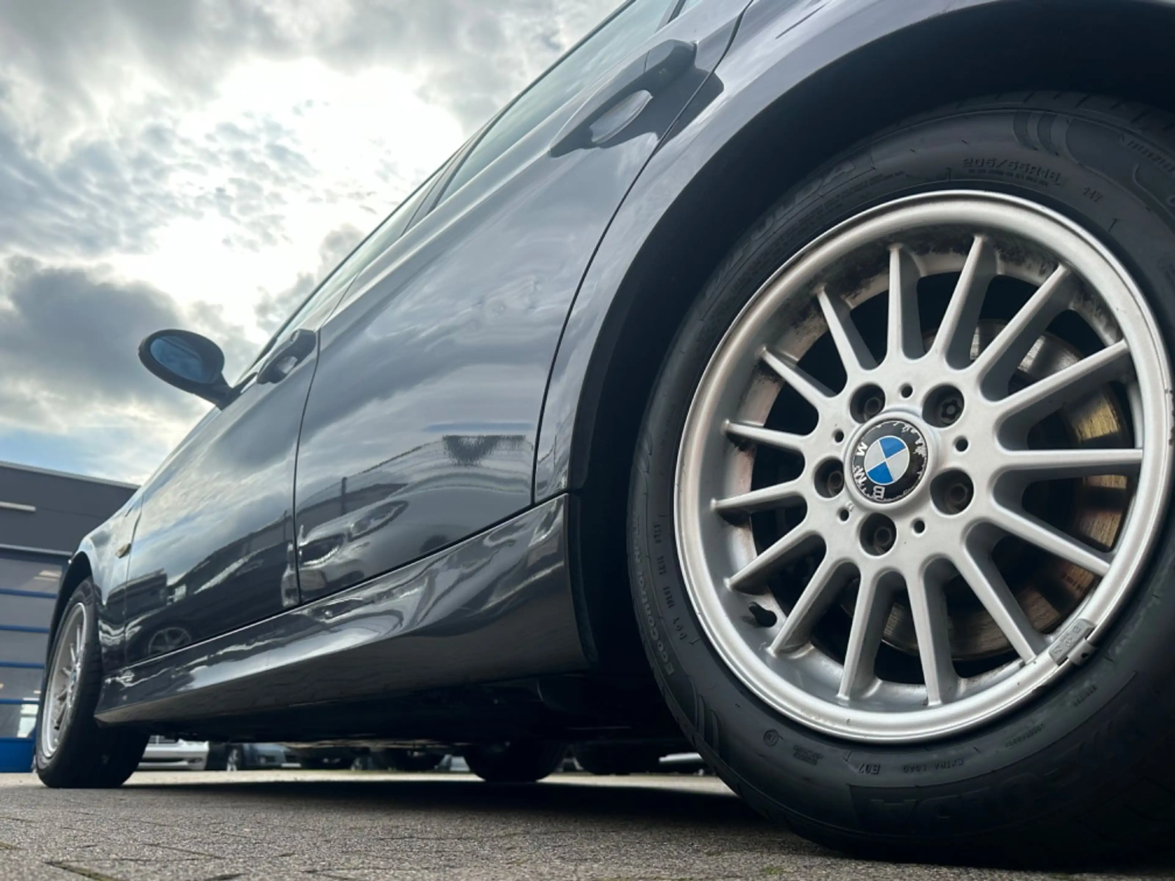 BMW 318 Baureihe 3 Touring 318i--Panorama-AHK-- — photo 5