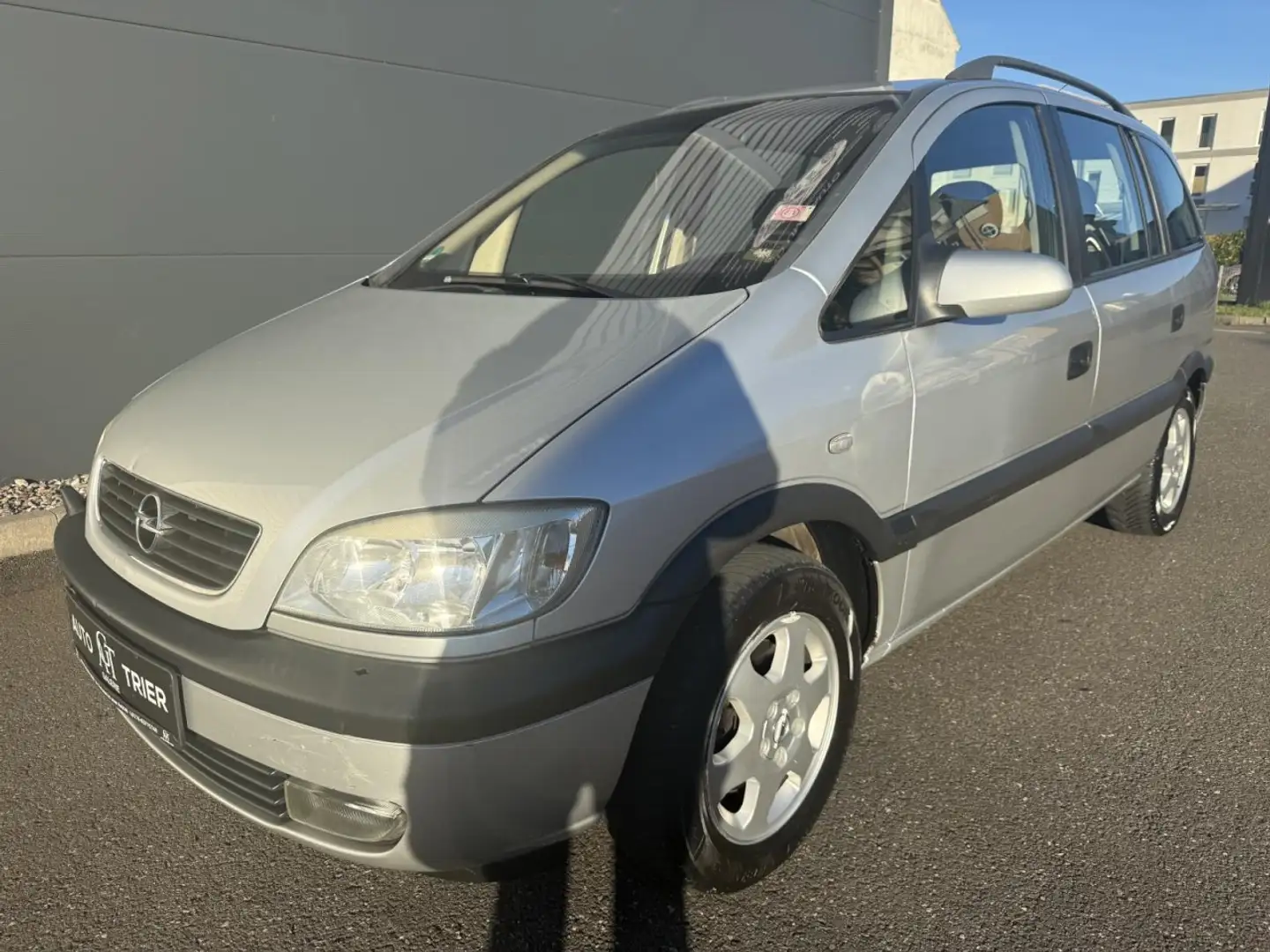 Opel Zafira A 1.8 Elegance SHZ KLIMA 7 SITZER AHK TOP Klima Silber - 2