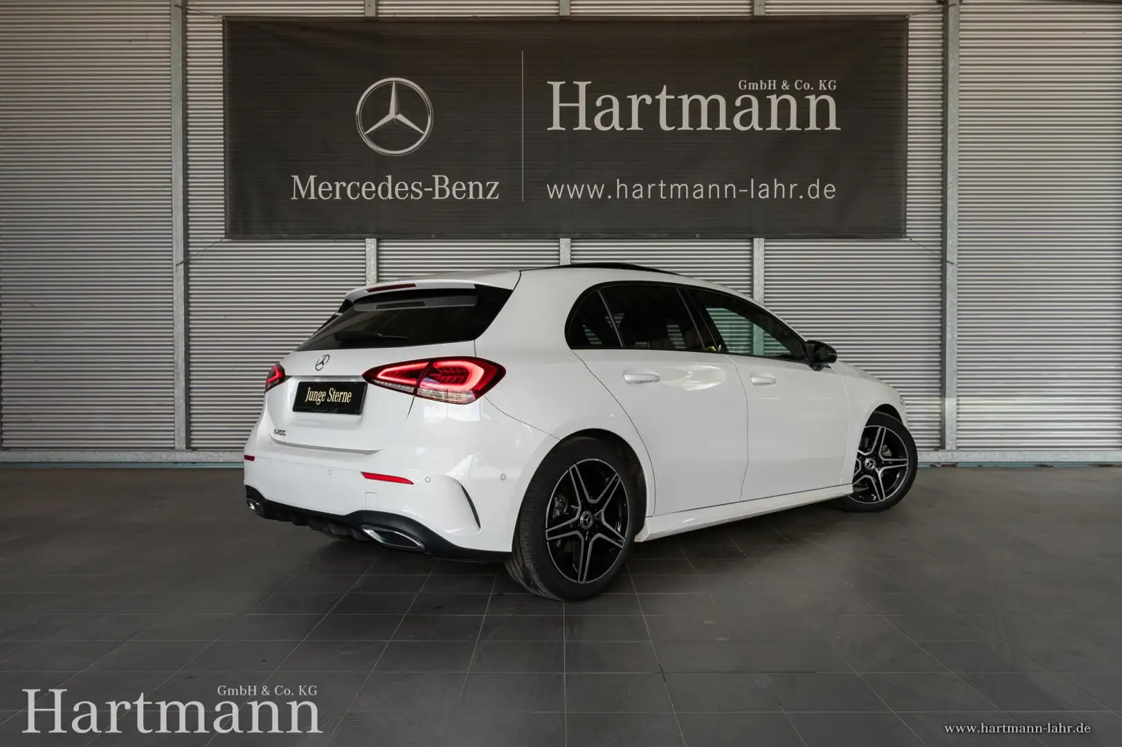 Mercedes-Benz A 200 A 200 7G AMG Night Panorama Ambiente LED Kamera Wit - 2