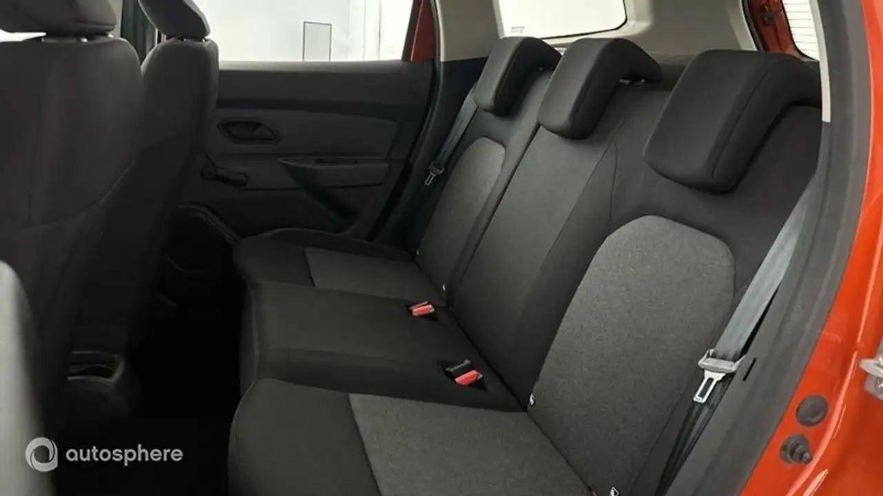 Dacia Duster — photo 13