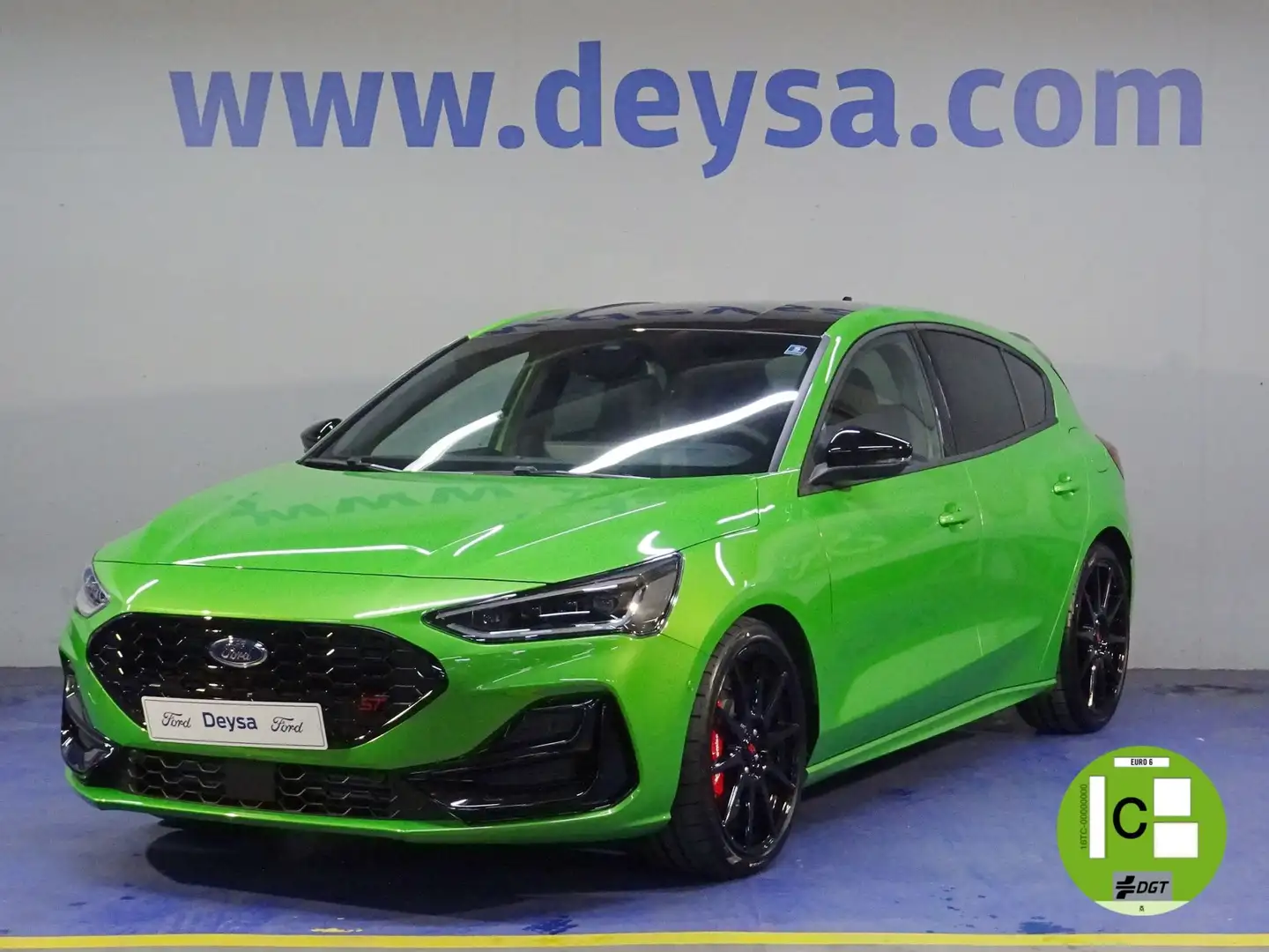 Ford Focus 2.3 Ecoboost ST Rood - 1